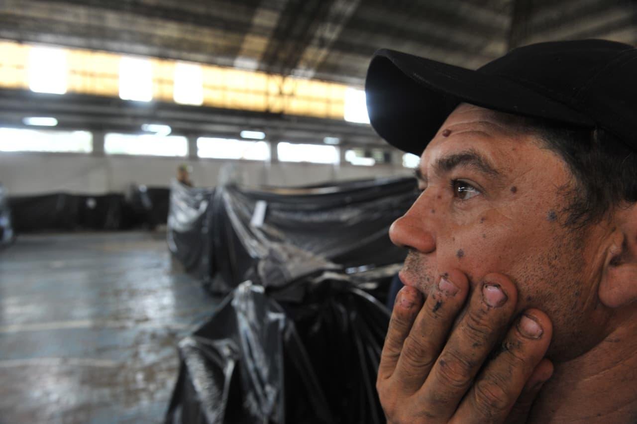 Ademir da Silva, 44 anos, voltou ao abrigo uma semana depois de voltar para casa