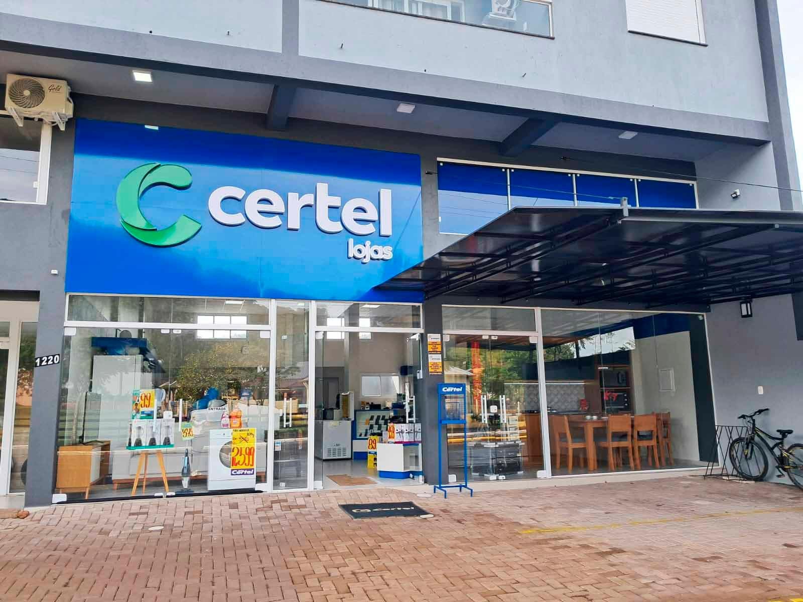 Estabelecimentos funcionam diariamente em hor&aacute;rio comercial
