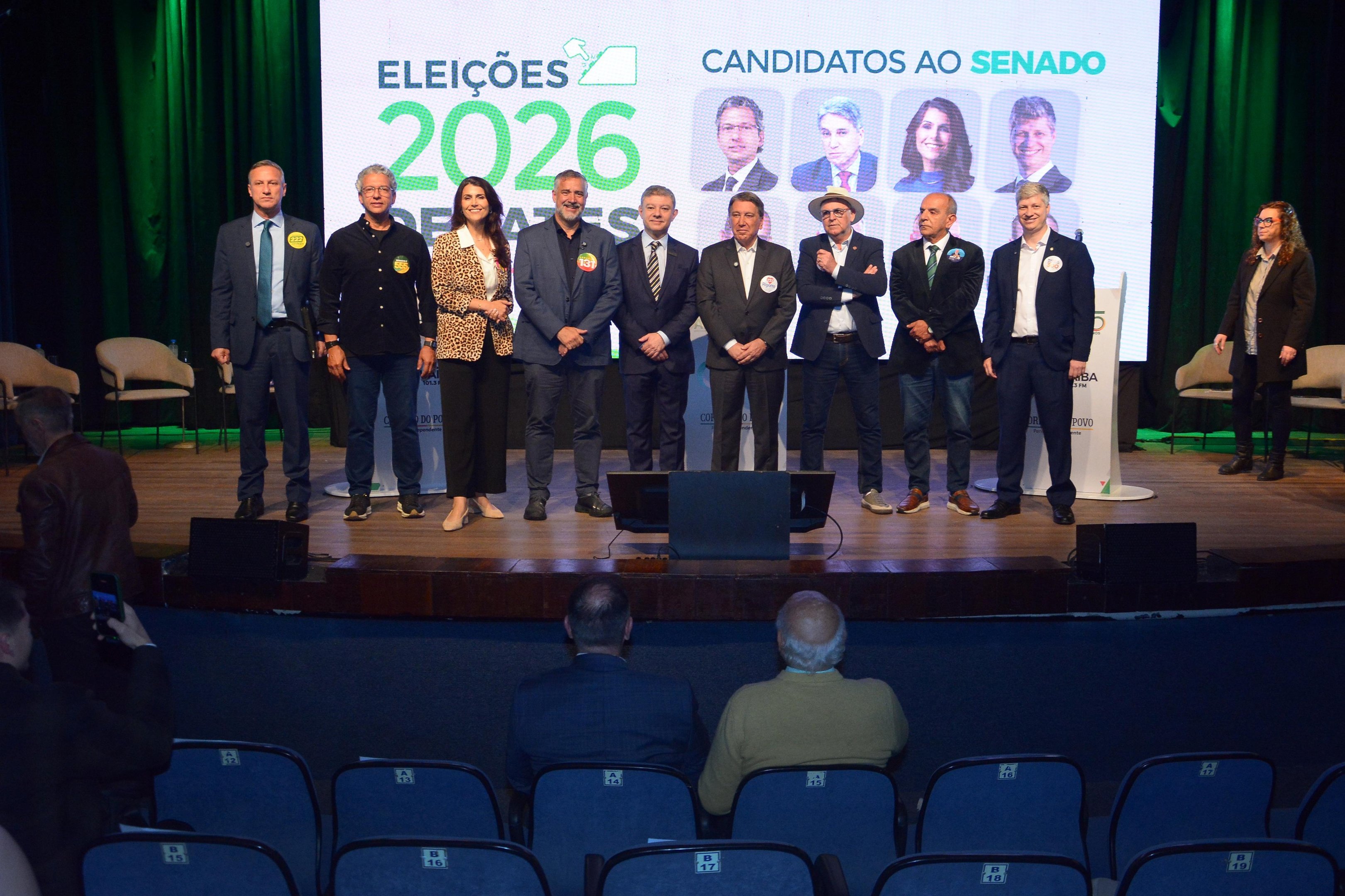 Debate contou com a presen&ccedil;a dos oito candidatos cujo partido tem representa&ccedil;&atilde;o no congresso nacional
