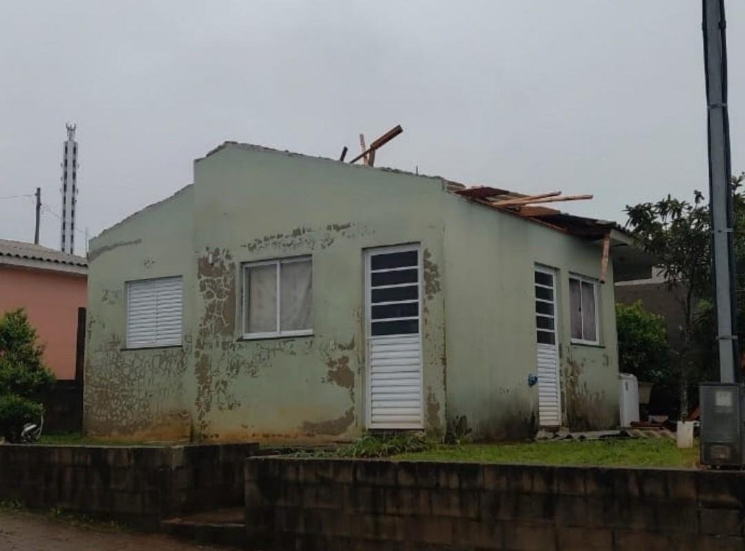 Julio de Castilhos teve dezenas de destelhamentos com 9 mil moradores afetados