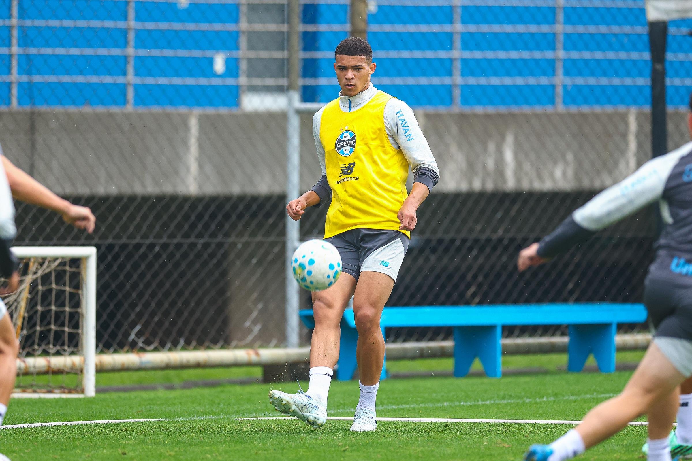 Lu&iacute;s Eduardo vai atuar no Gre-Nal Sub-20 nesta sexta-feira
