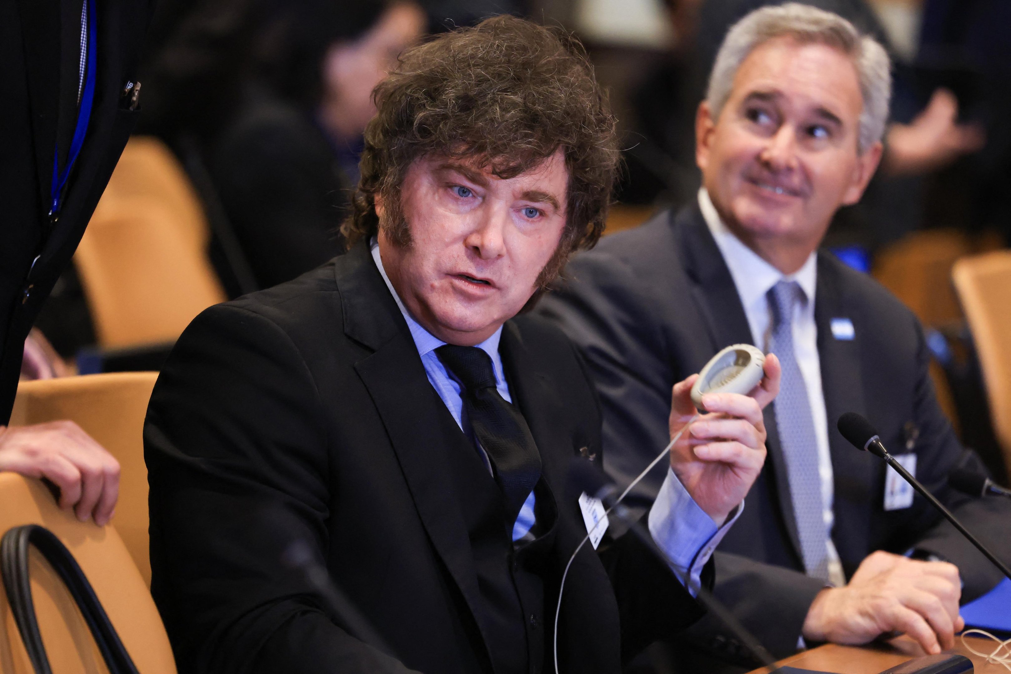 Presidente argentino fez novas&nbsp;acusa&ccedil;&otilde;es e refor&ccedil;ou&nbsp;apoio ao filho de Jair Bolsonaro