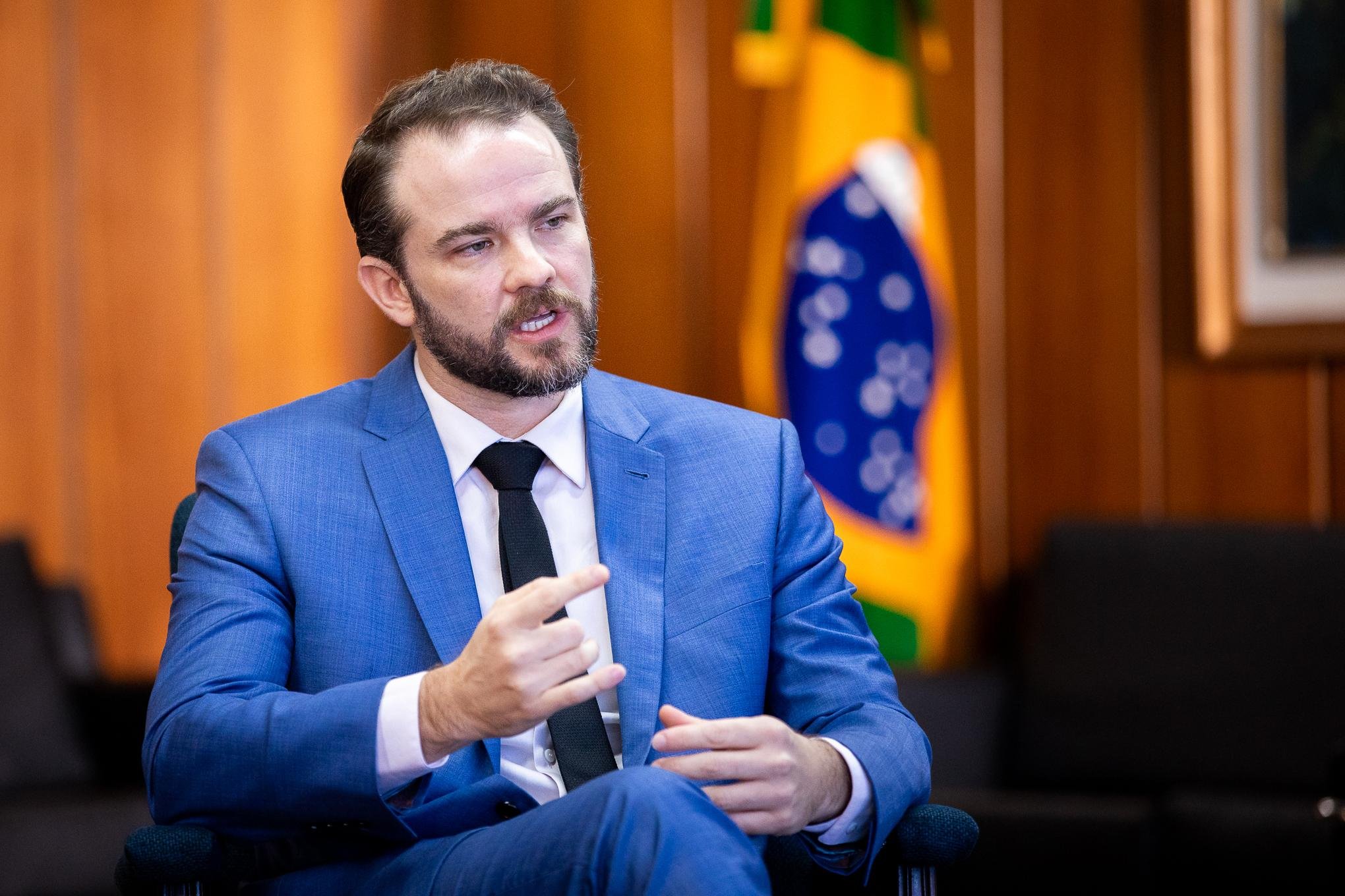 Durigan afirma que Anatel derruba 10 mil sites de bets