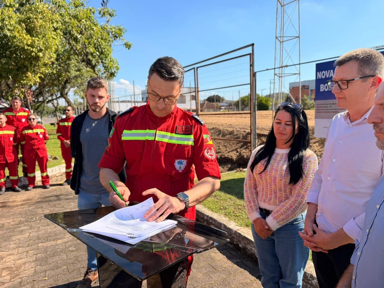 Ato de In&iacute;cio das Obras da nova Sede do Corpo de Bombeiros Volunt&aacute;rios de Igrejinha aconteceu nesta sexta-feira