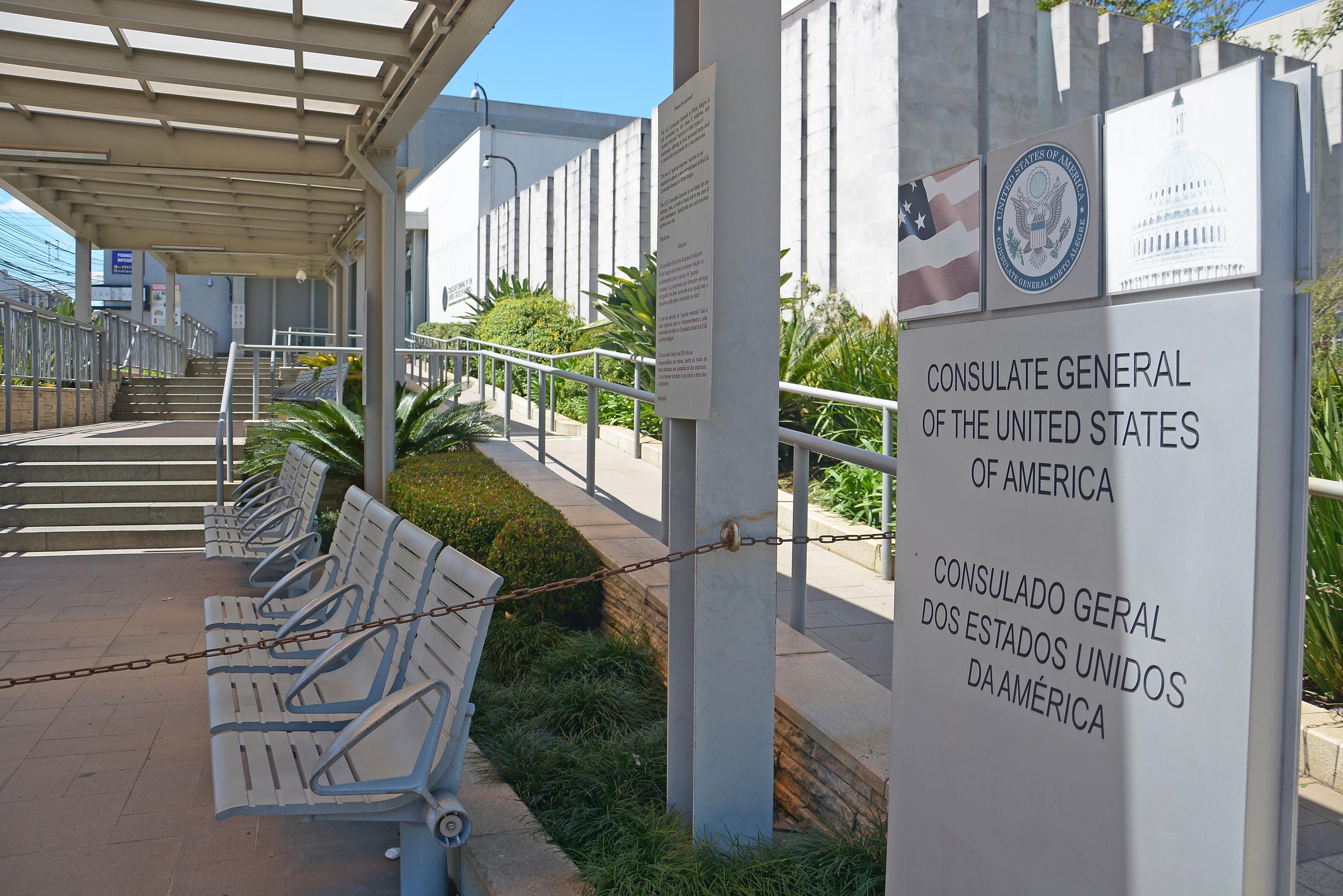 Campanha&nbsp;do presidente alega que decis&atilde;o dos EUA sobre servi&ccedil;os consulares configura interven&ccedil;&atilde;o externa nas elei&ccedil;&otilde;es brasileiras