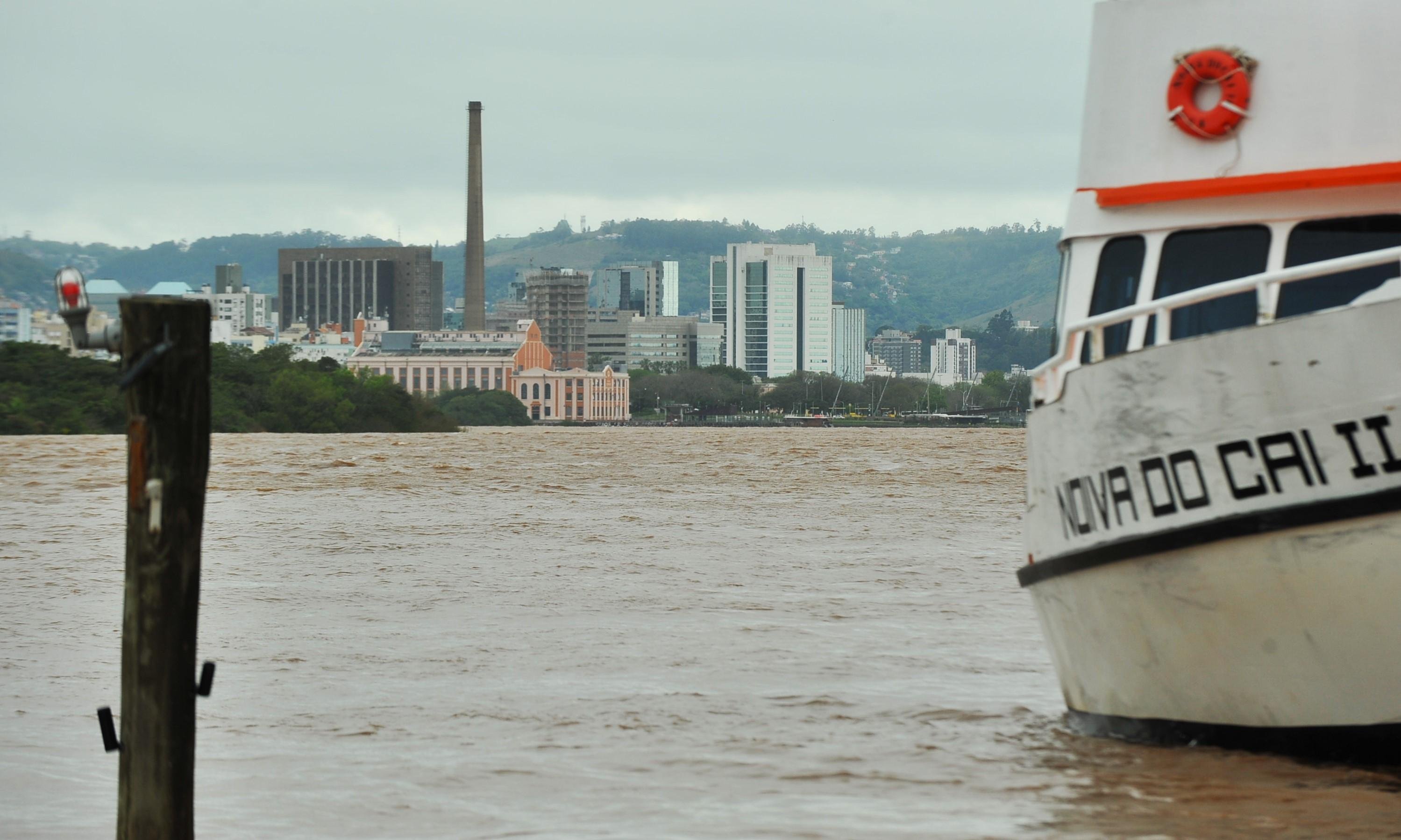 N&iacute;vel do Gua&iacute;ba no Cais Mau&aacute; est&aacute; em 2,15&nbsp;metros neste domingo
