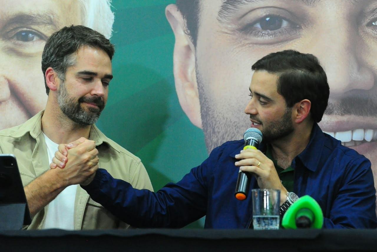Eduardo Leite (PSD) participou de coletiva de Gabriel Souza (MDB)