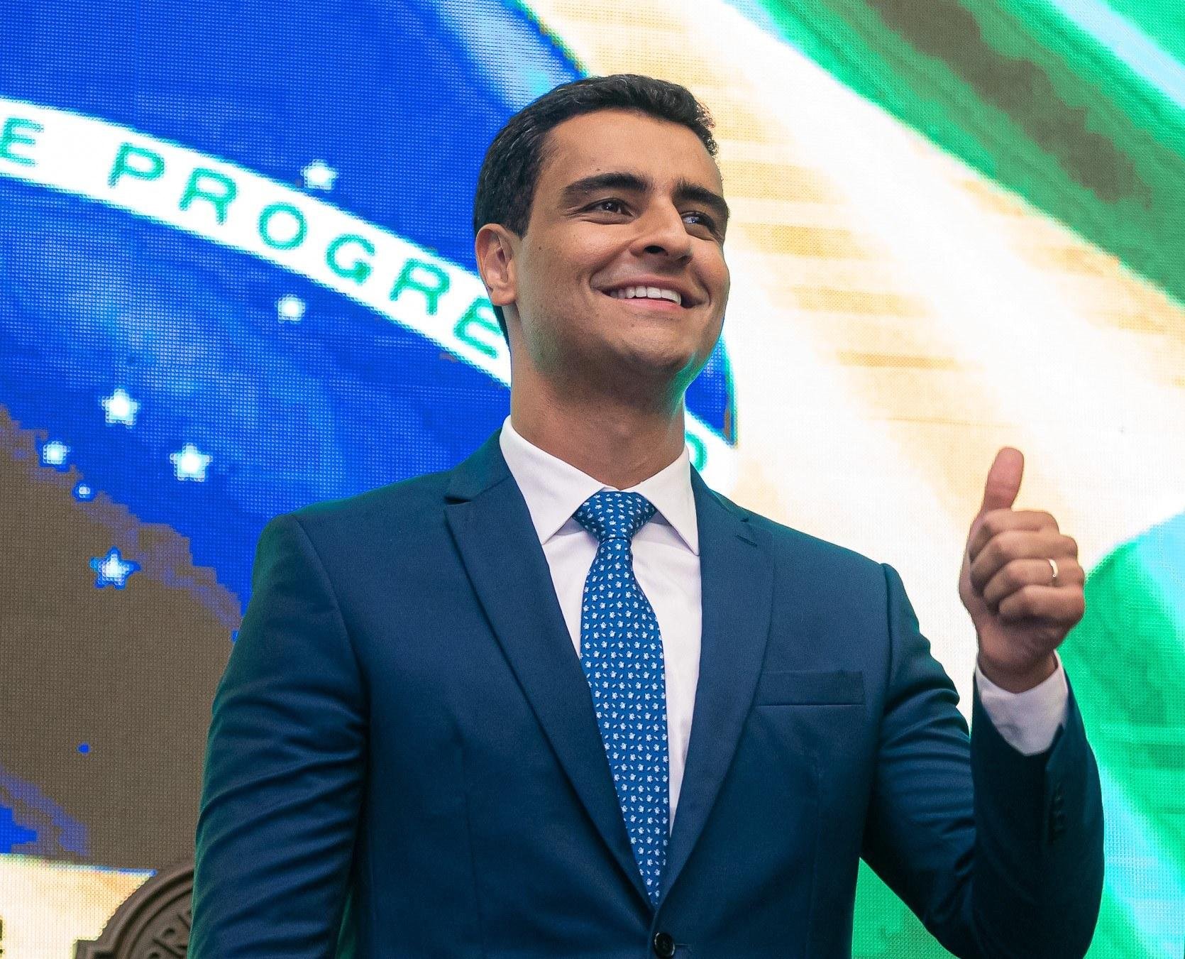 JHC deixou a Prefeitura de Macei&oacute; em abril para disputar o governo de Alagoas e venceu a elei&ccedil;&atilde;o no primeiro turno
