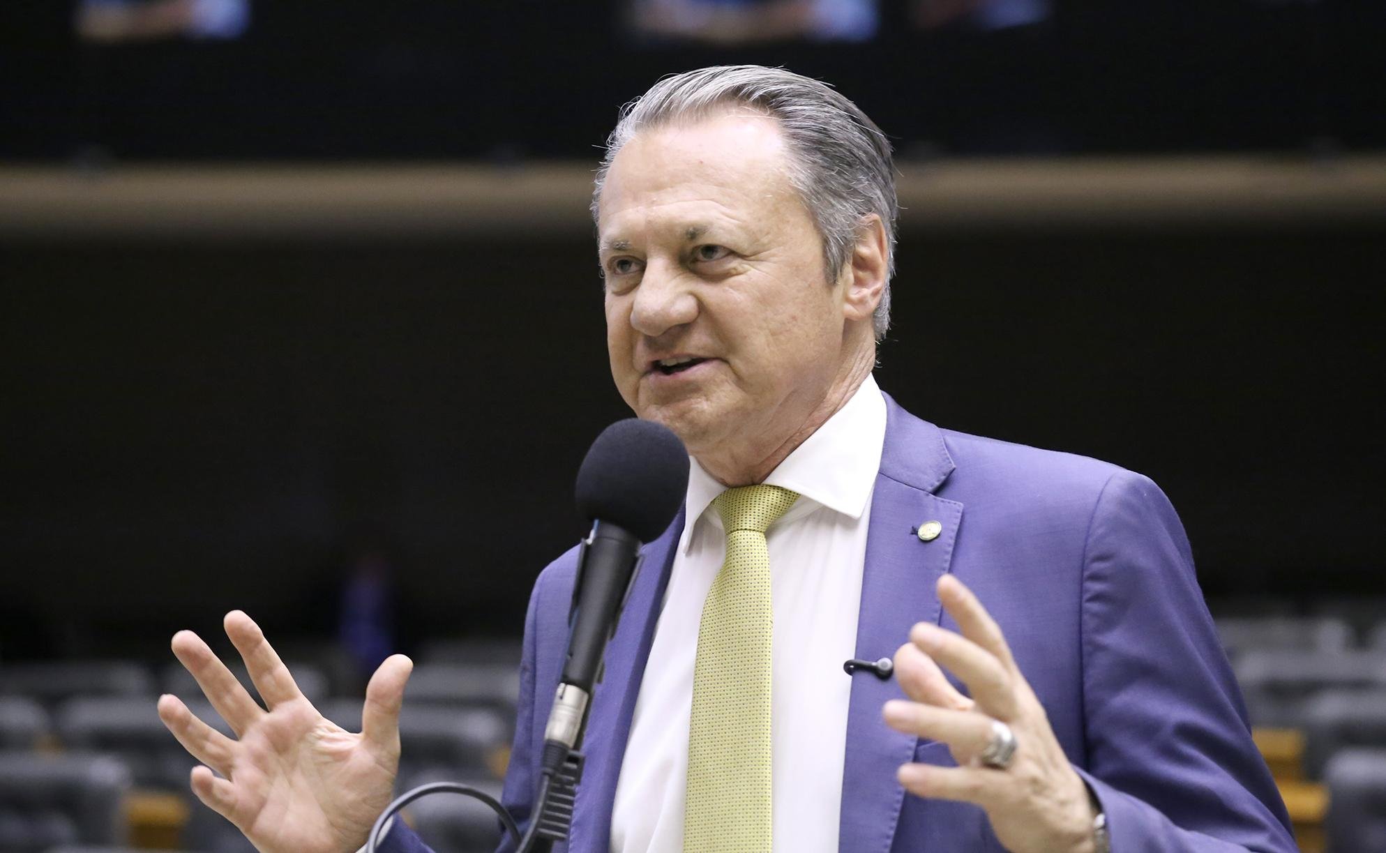 Presidente do PL ga&uacute;cho emenda o quinto mandato seguido na C&acirc;mara dos Deputados