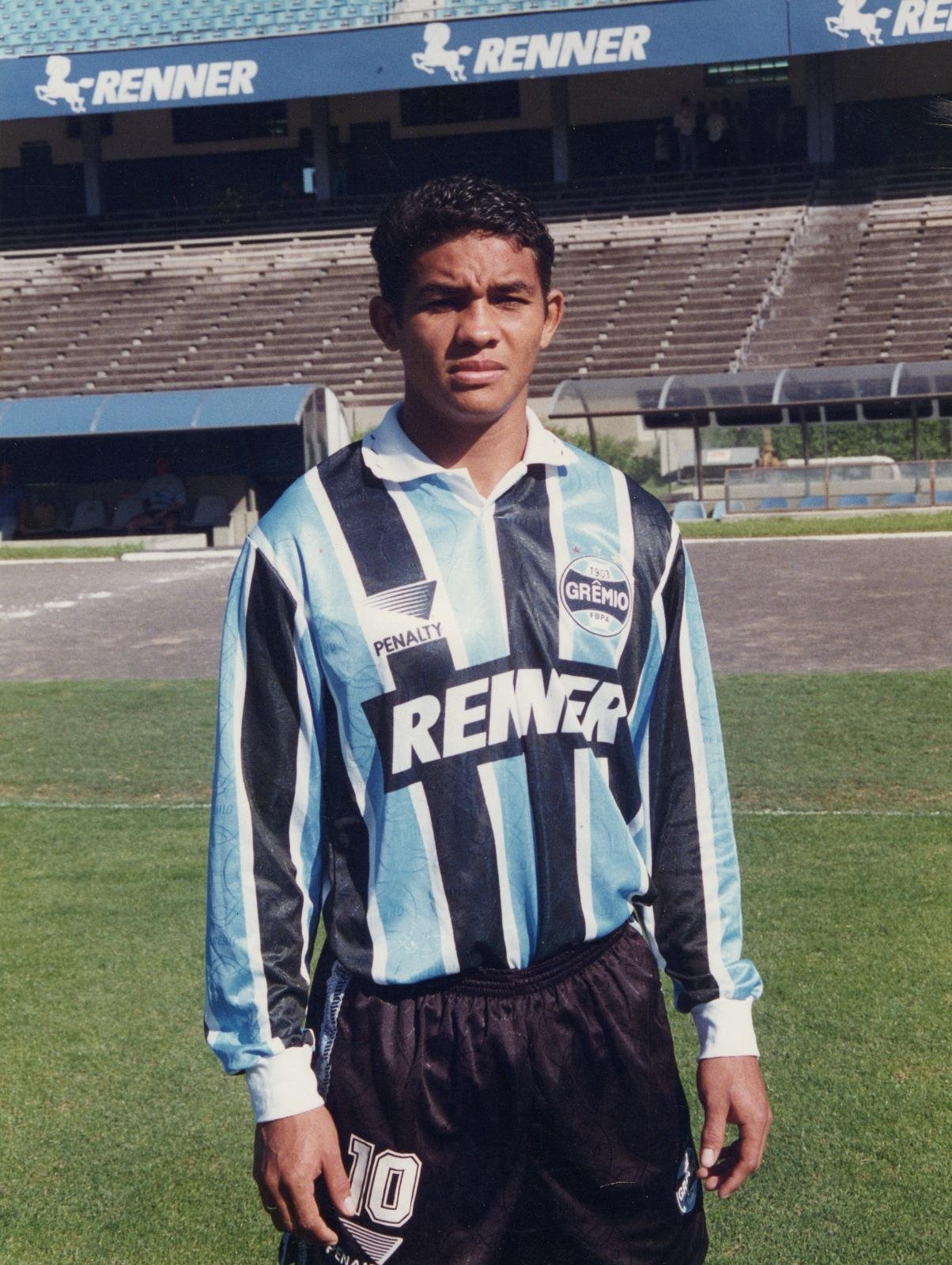Rog&eacute;rio estava no grupo campe&atilde;o brasileiro pelo Gr&ecirc;mio de 1996