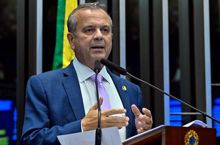Rog&eacute;rio Marinho &eacute; internado em Bras&iacute;lia ap&oacute;s mal-estar em agenda com Fl&aacute;vio
