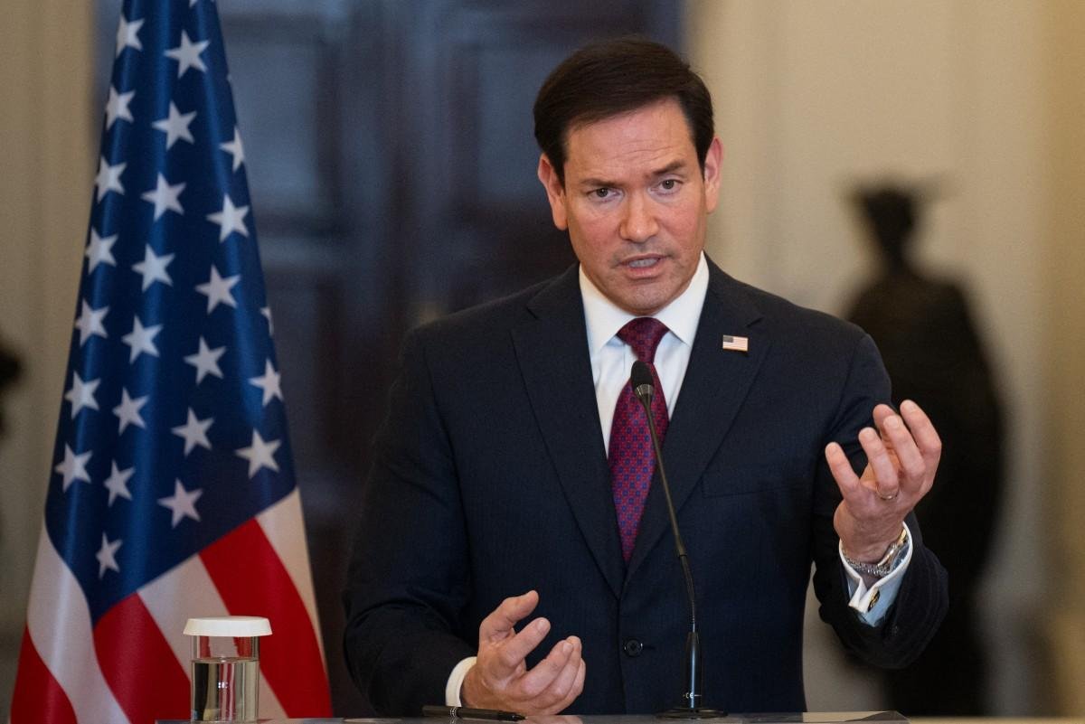 Rubio garantiu que o tr&acirc;nsito de petr&oacute;leo pelo estreito voltou quase &agrave; normalidade