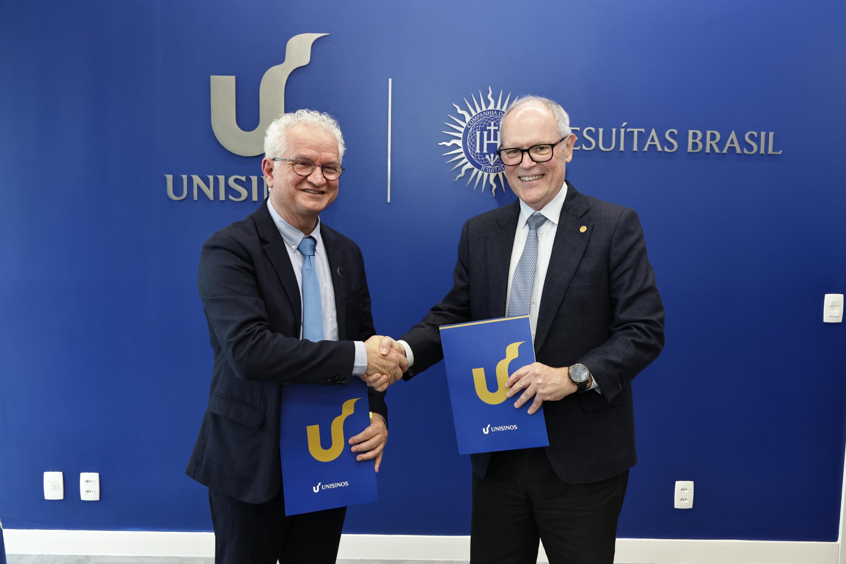 Reitor da Unisinos, S&eacute;rgio Mariucci, e presidente do Conselho de Administra&ccedil;&atilde;o da Unimed Porto Alegre, M&aacute;rcio Pizzato, formalizaram a parceria