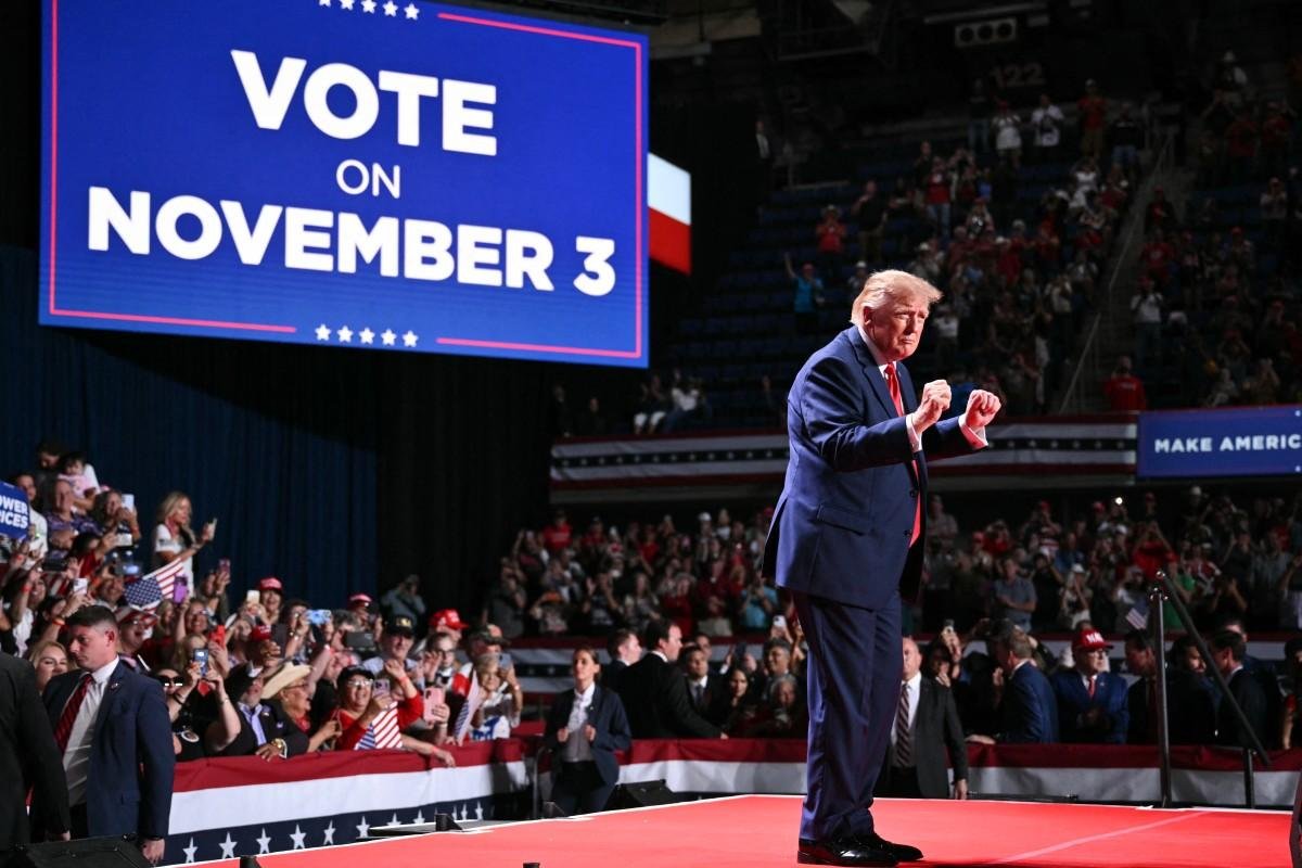 Trump disse que os manifestantes foram pagos para intervir