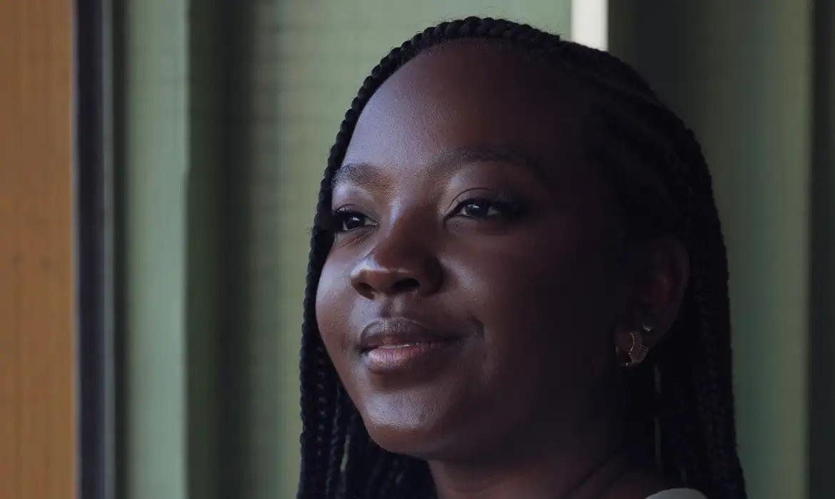 Equipe jur&iacute;dica da campanha de Ana Elisa sustenta que o conte&uacute;do &eacute; racista e mis&oacute;gino