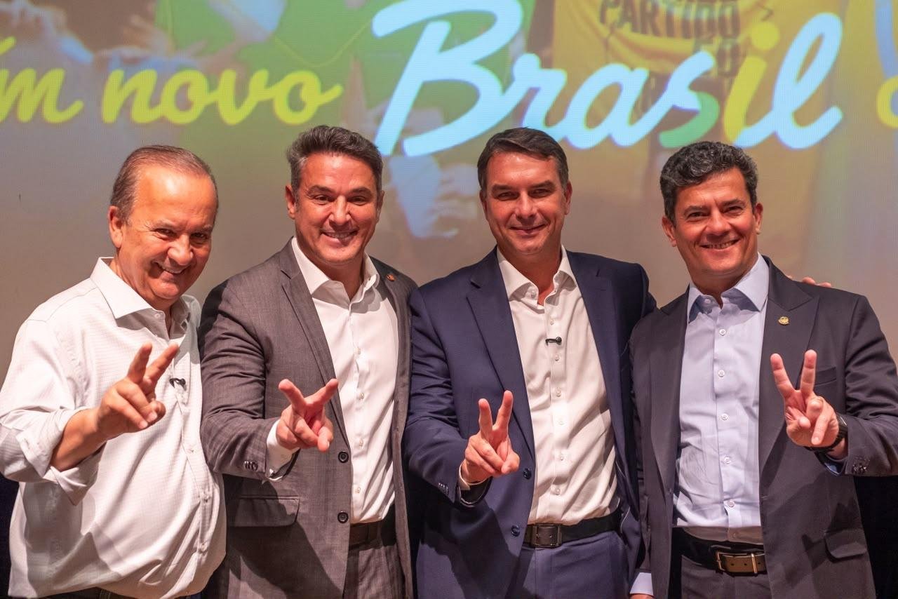 Fl&aacute;vio se reuniu com governadores eleitos pela regi&atilde;o sul ap&oacute;s articular as a&ccedil;&otilde;es com os parlamentares eleitos