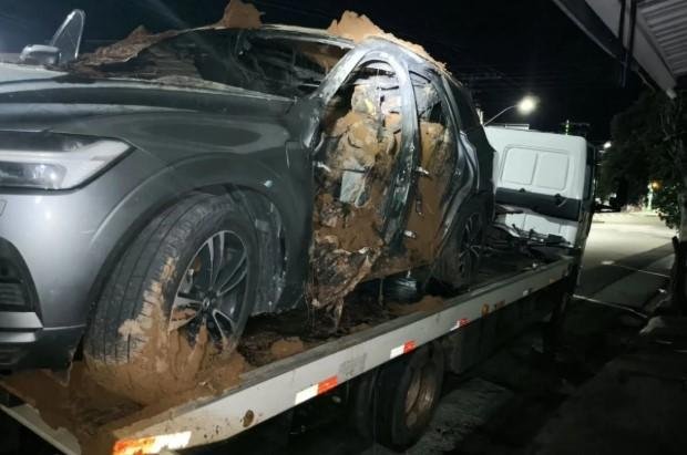 Corpo de Gustavo de Castro Campos, de 45 anos, &eacute; achado dentro de ve&iacute;culo em chamas no interior de S&atilde;o Paulo