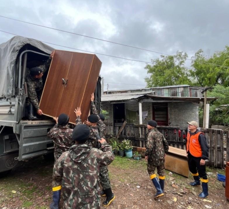 Os desalojados procuraram abrigo na casa de parentes ou amigos