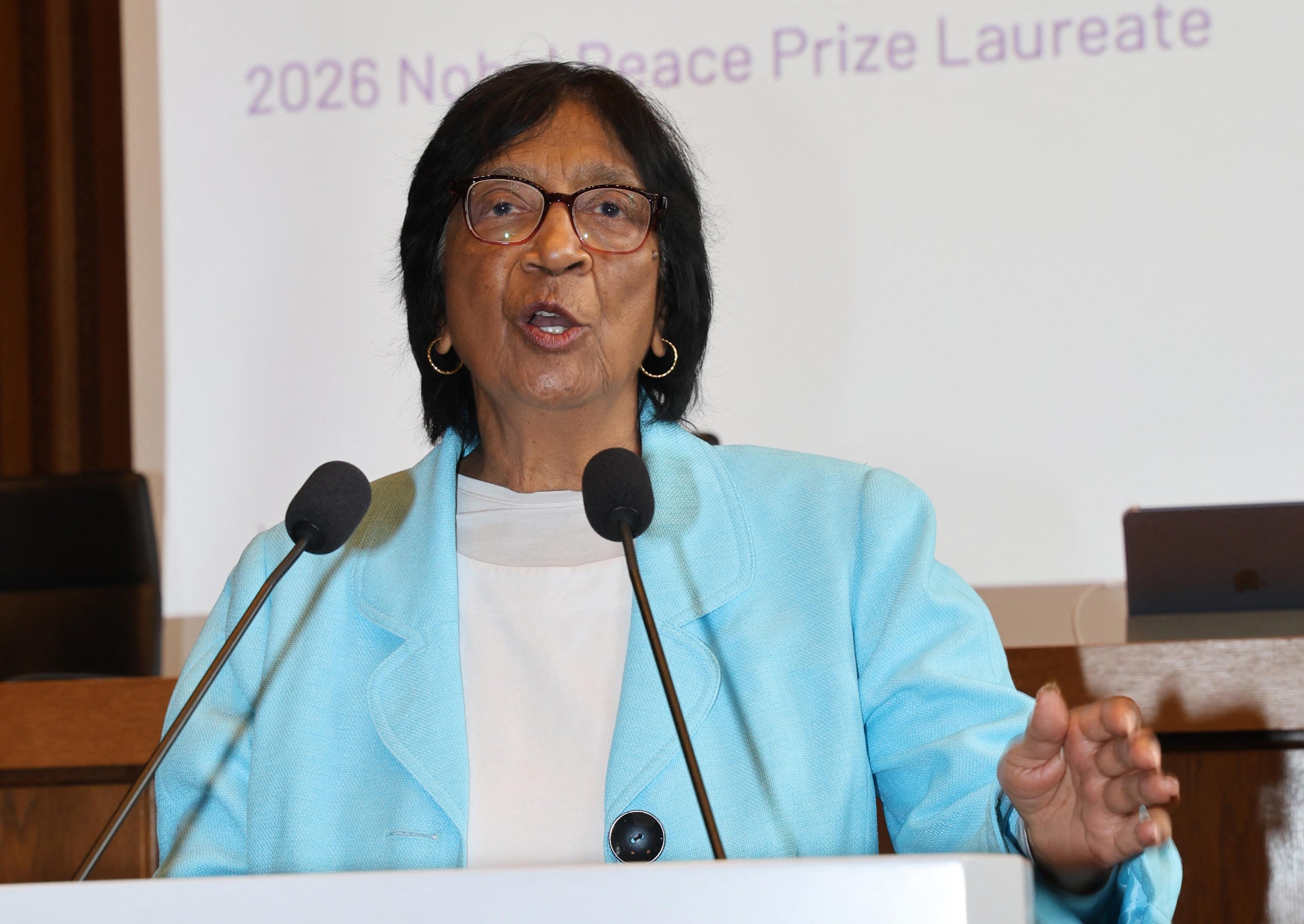 Navi Pillay fala a jornalistas ap&oacute;s ter sido agraciada com o Pr&ecirc;mio Nobel da Paz de 2026