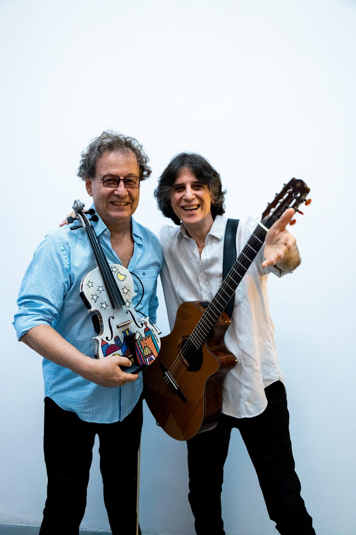 Kleiton & Kledir e Grupo Tholl apresentam espet&aacute;culo infantil no Audit&oacute;rio Ara&uacute;jo Vianna