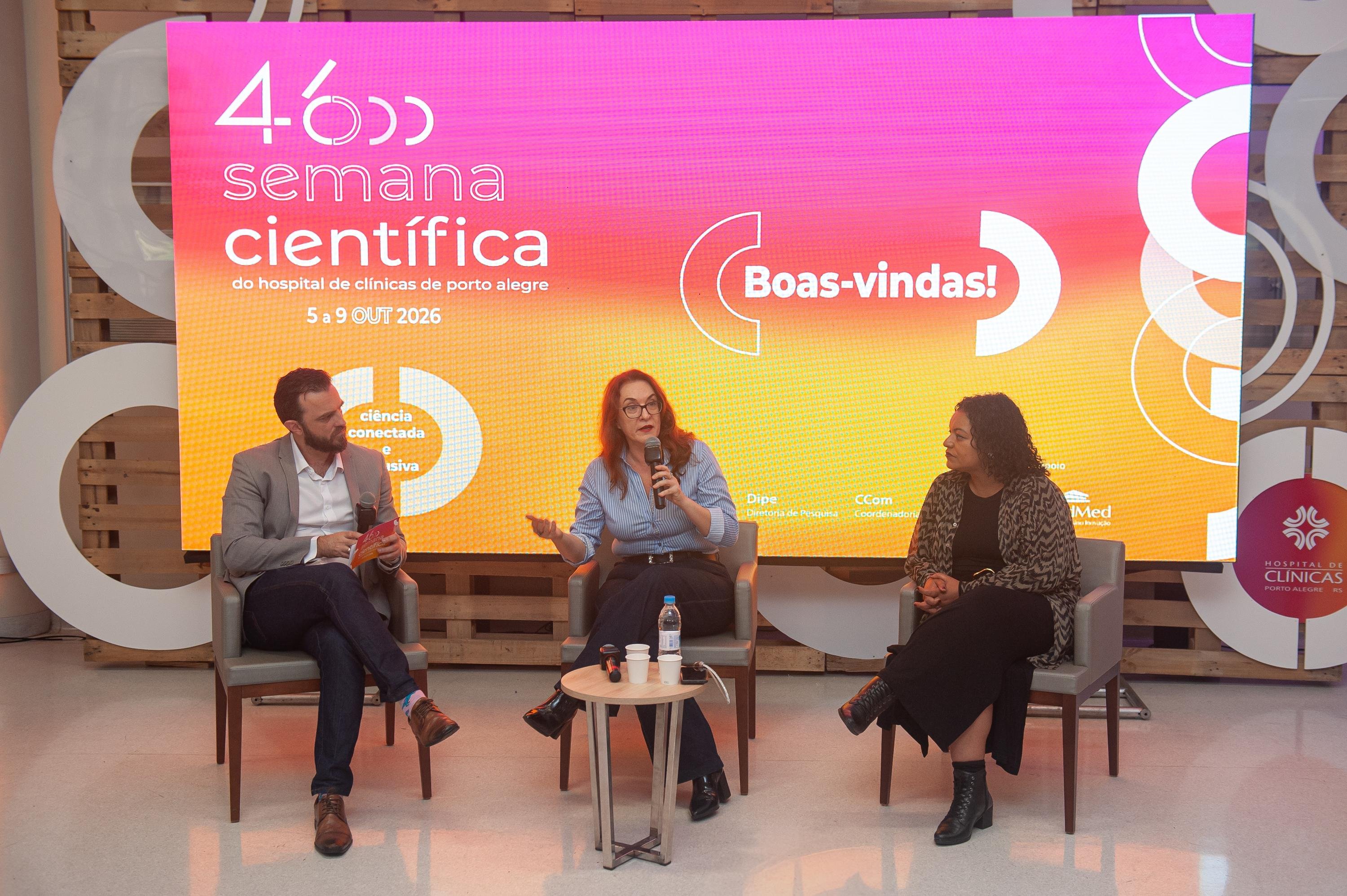 Pesquisadora Maria C&aacute;tira Bortolini, junto com a tradicionalista e secret&aacute;ria de Cultura Liliana Cardoso, discutiram sobre ci&ecirc;ncia, cultura e identidade