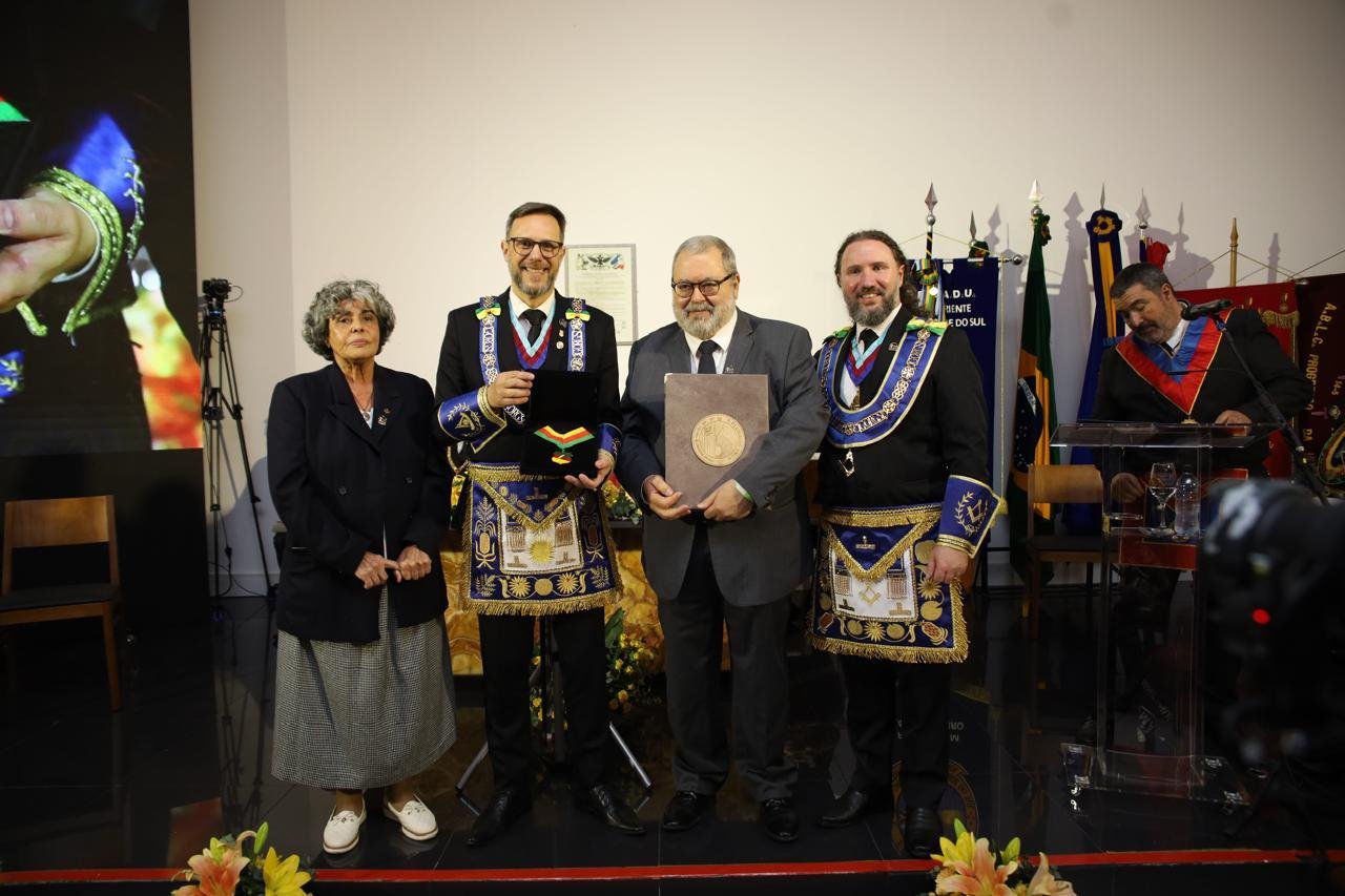 Medalha leva o nome do fundador do Jornal, Francisco Ant&ocirc;nio Vieira Caldas Junior