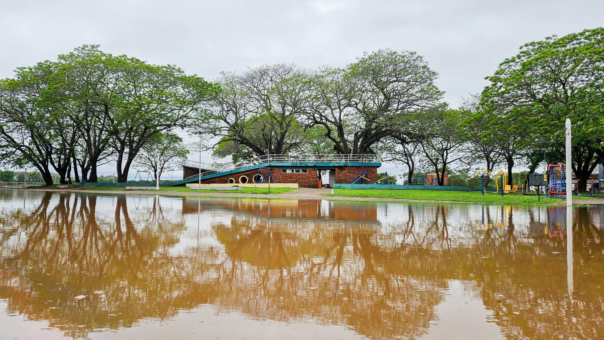 Principal aten&ccedil;&atilde;o est&aacute; no rio Uruguai, que permanece acima da cota de inunda&ccedil;&atilde;o em Itaqui e Uruguaiana