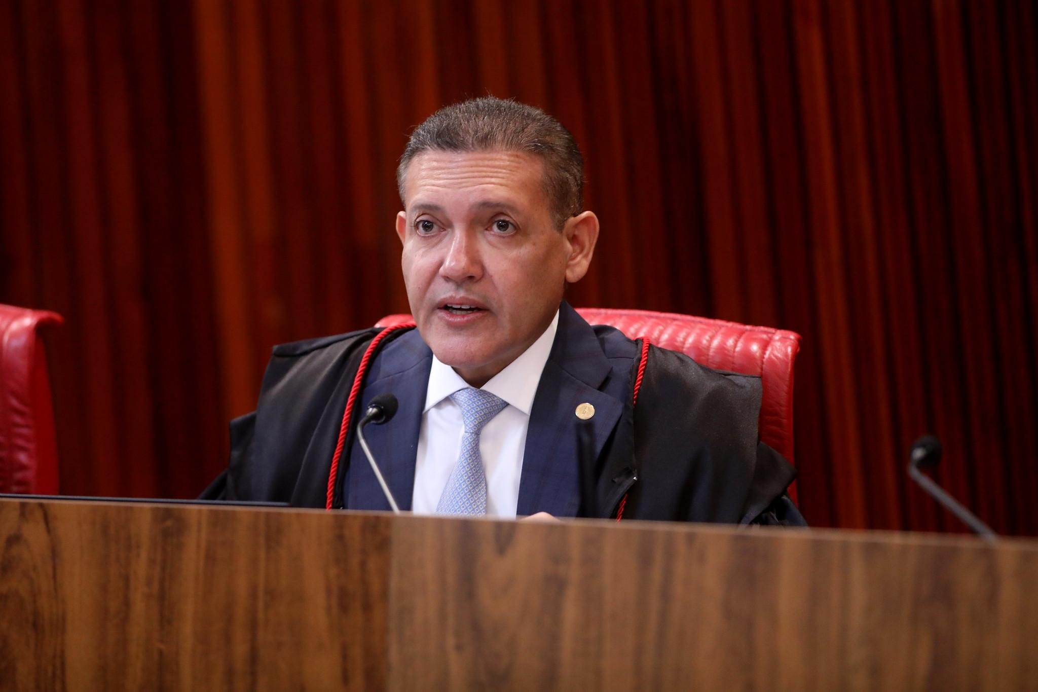Apontado como criador do grupo, Janones diz que canal de WhatsApp com 3,3 milh&otilde;es de pessoas servia para mobilizar eleitores no segundo turno
