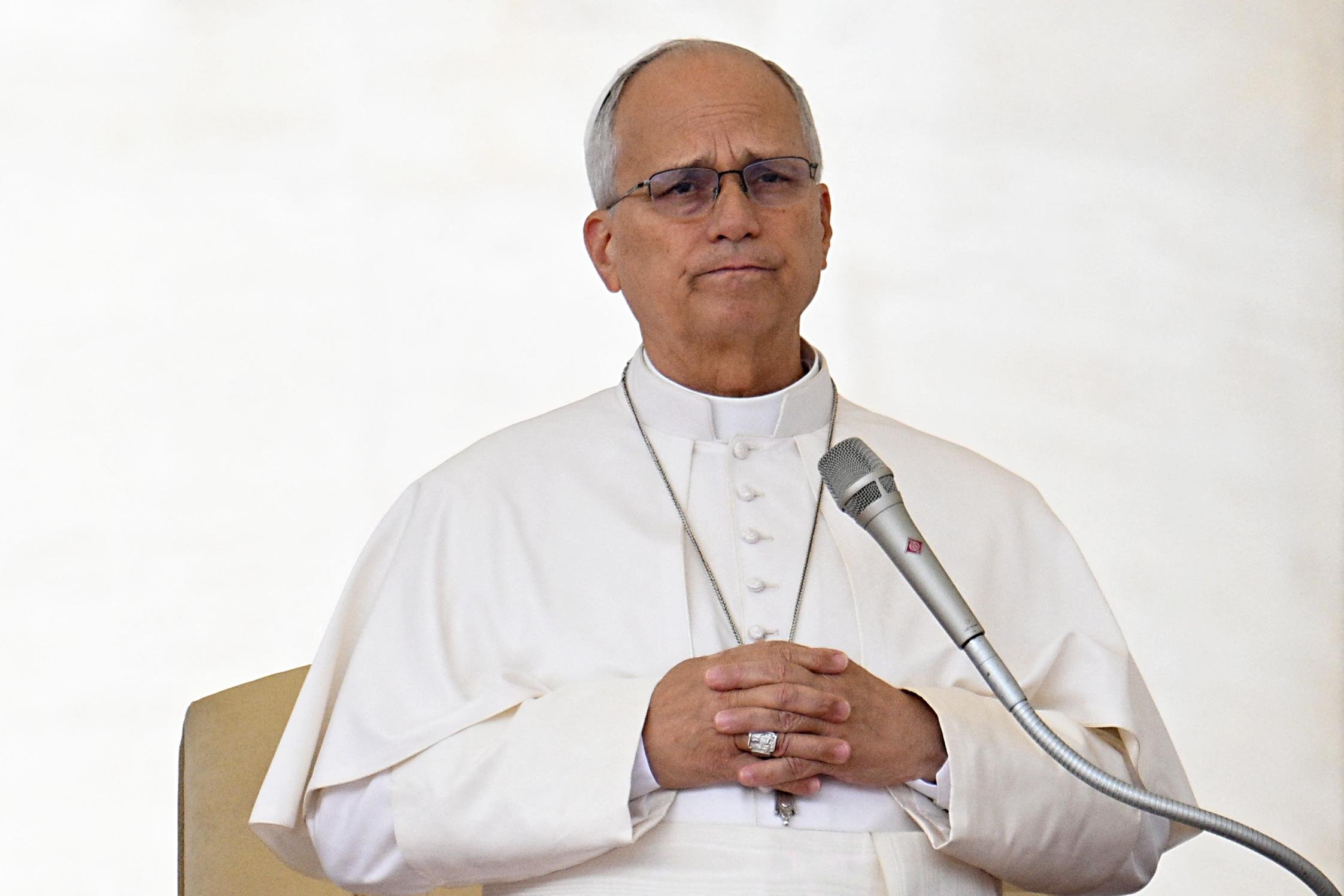 Aos 71 anos, o papa Le&atilde;o XIV tem boa sa&uacute;de e &eacute; conhecido por gostar de esportes