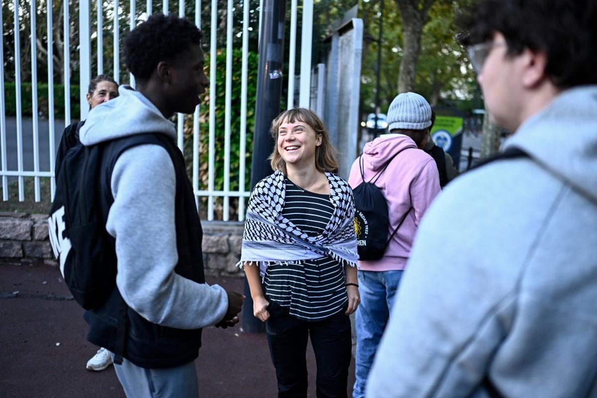 Cerca de 90% das universidades amanheceram bloqueadas ou fechadas, segundo a Uni&atilde;o Estudantil