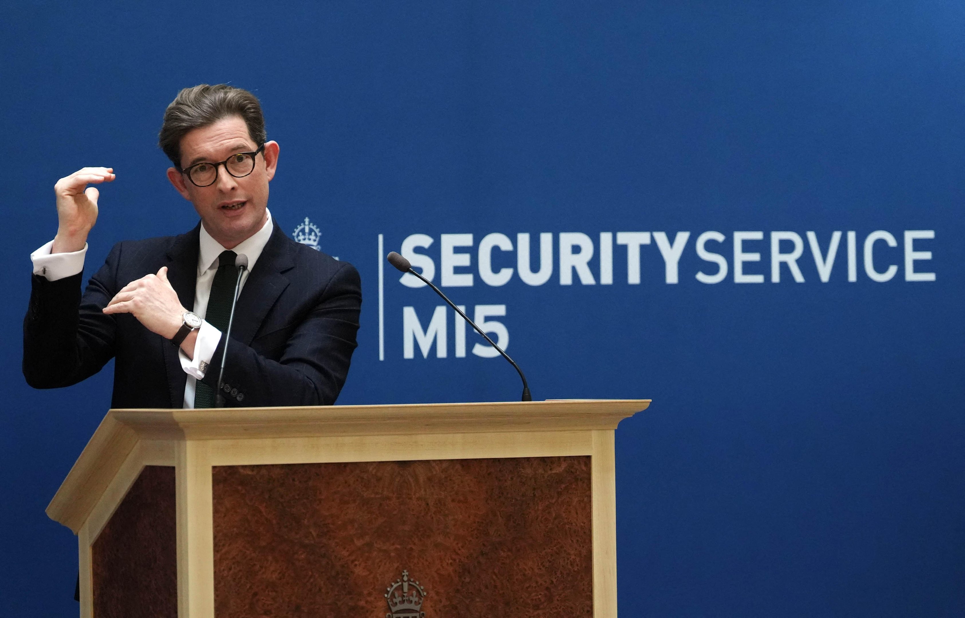 Diretor-geral do MI5, Ken McCallum, faz um discurso na Thames House, sede do Servi&ccedil;o de Seguran&ccedil;a do Reino Unido, em Londres