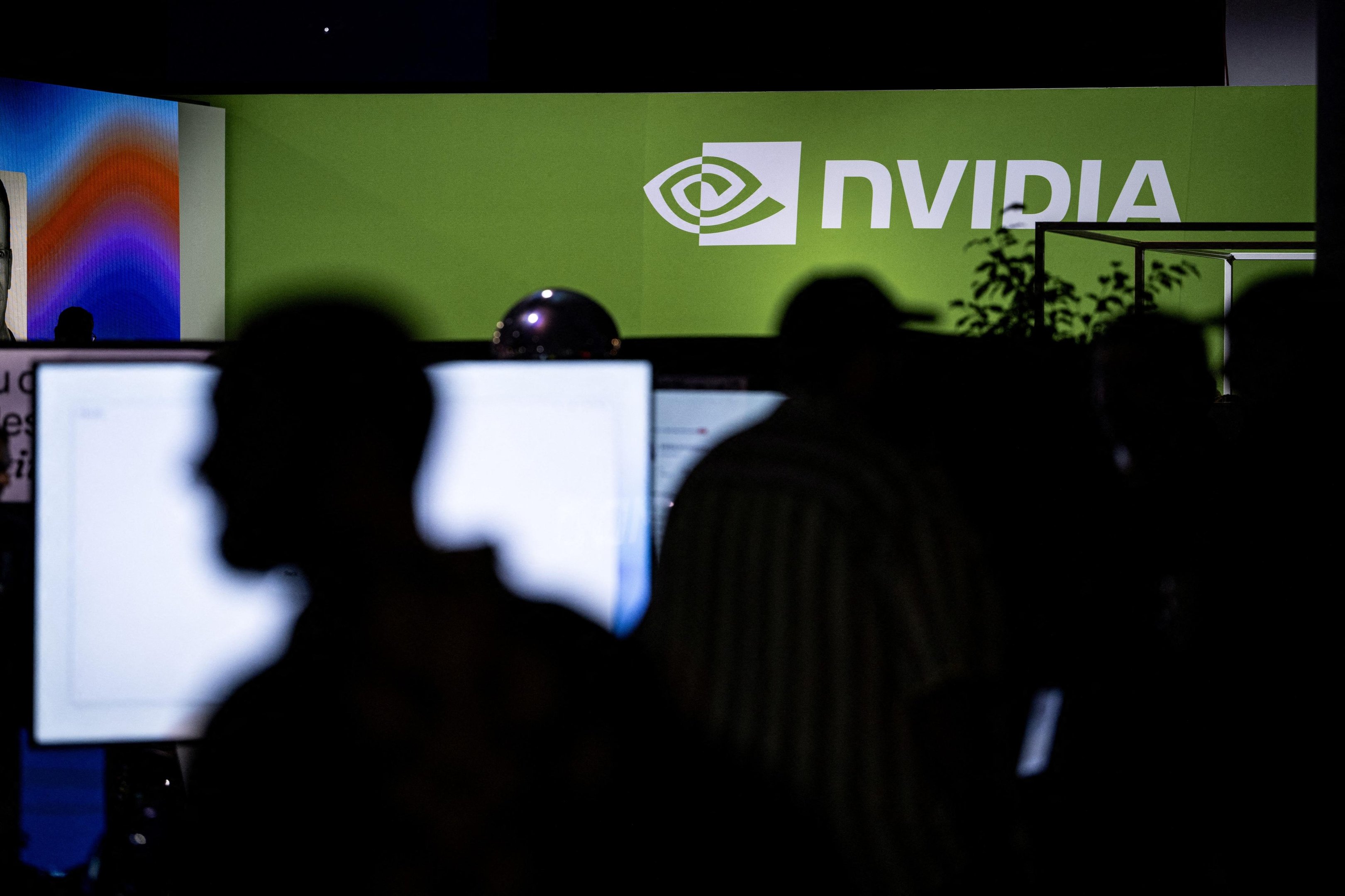 Nvidia promete US$ 250 milh&otilde;es em computa&ccedil;&atilde;o para pesquisa de seguran&ccedil;a de IA no Reino Unido