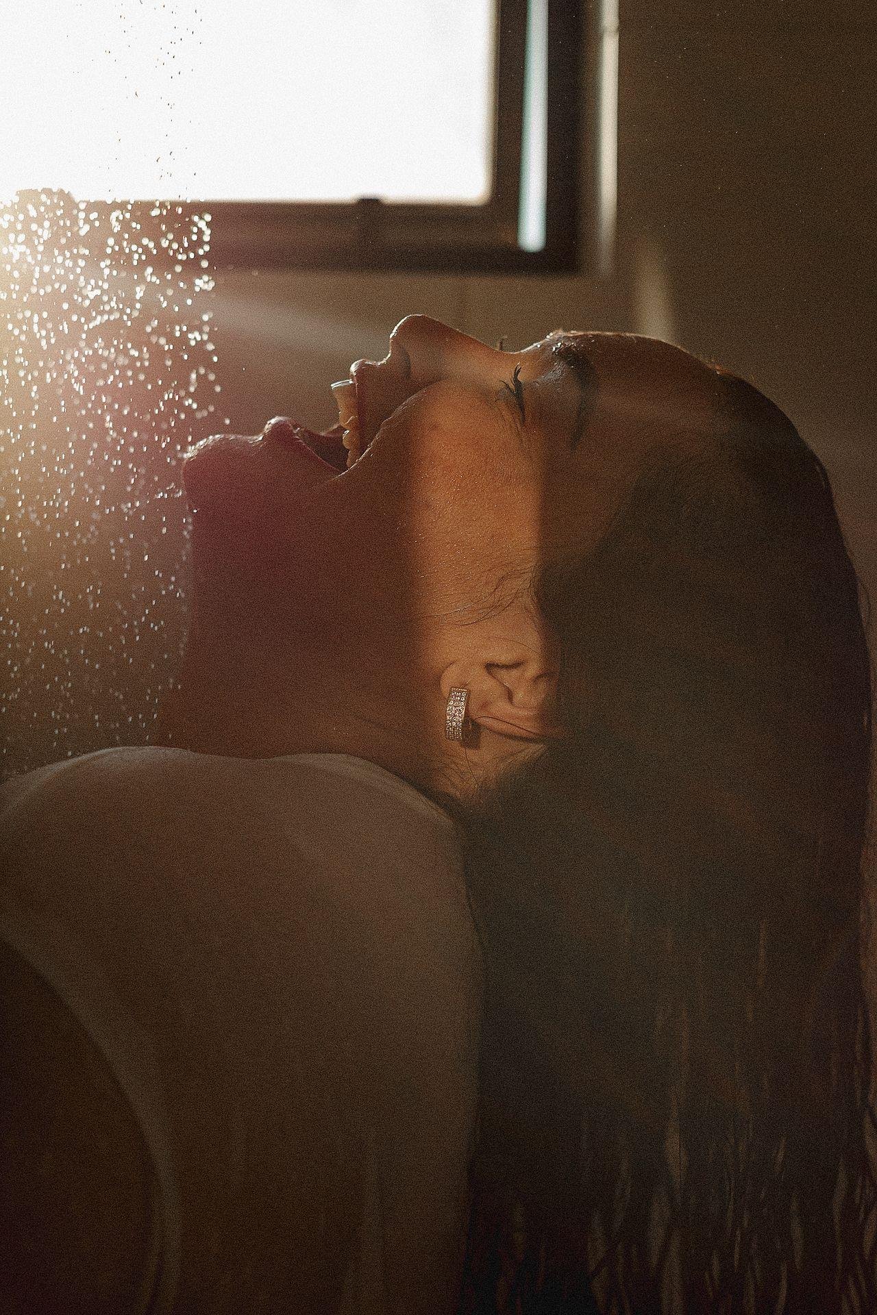O banho ganha novas experi&ecirc;ncias sensoriais com fragr&acirc;ncias doces e texturas que tornam o autocuidado mais divertido
