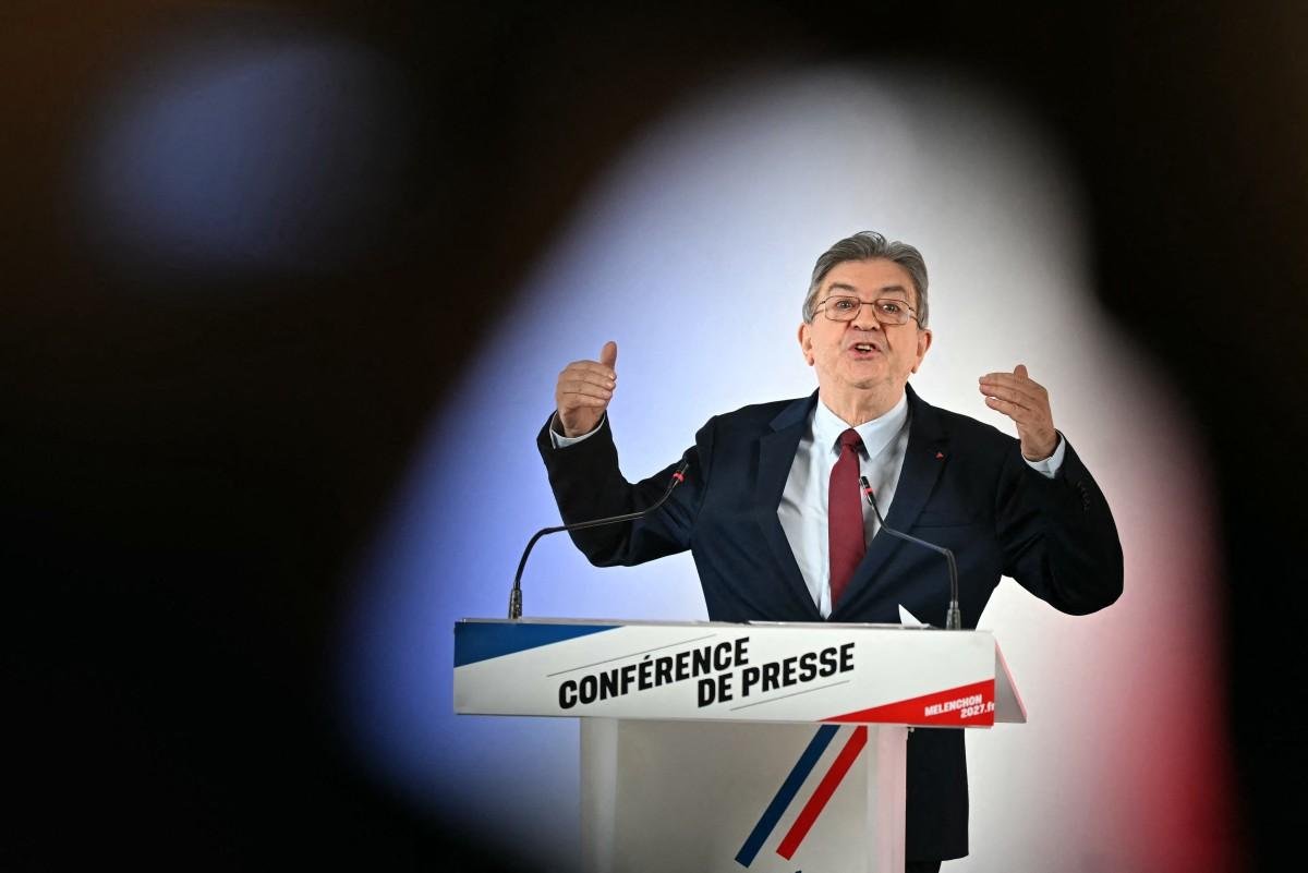 L&iacute;der da Fran&ccedil;a Insubmissa defende acr&eacute;scimo de 100 bilh&otilde;es de euros no or&ccedil;amento para revitalizar economia