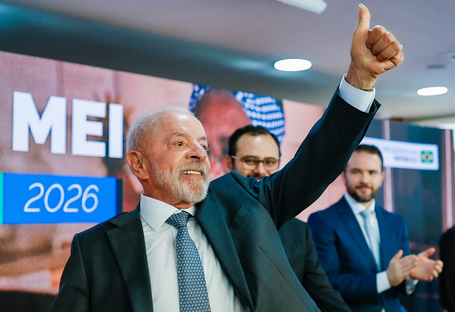 Lula celebrou conquista para trabalhadores