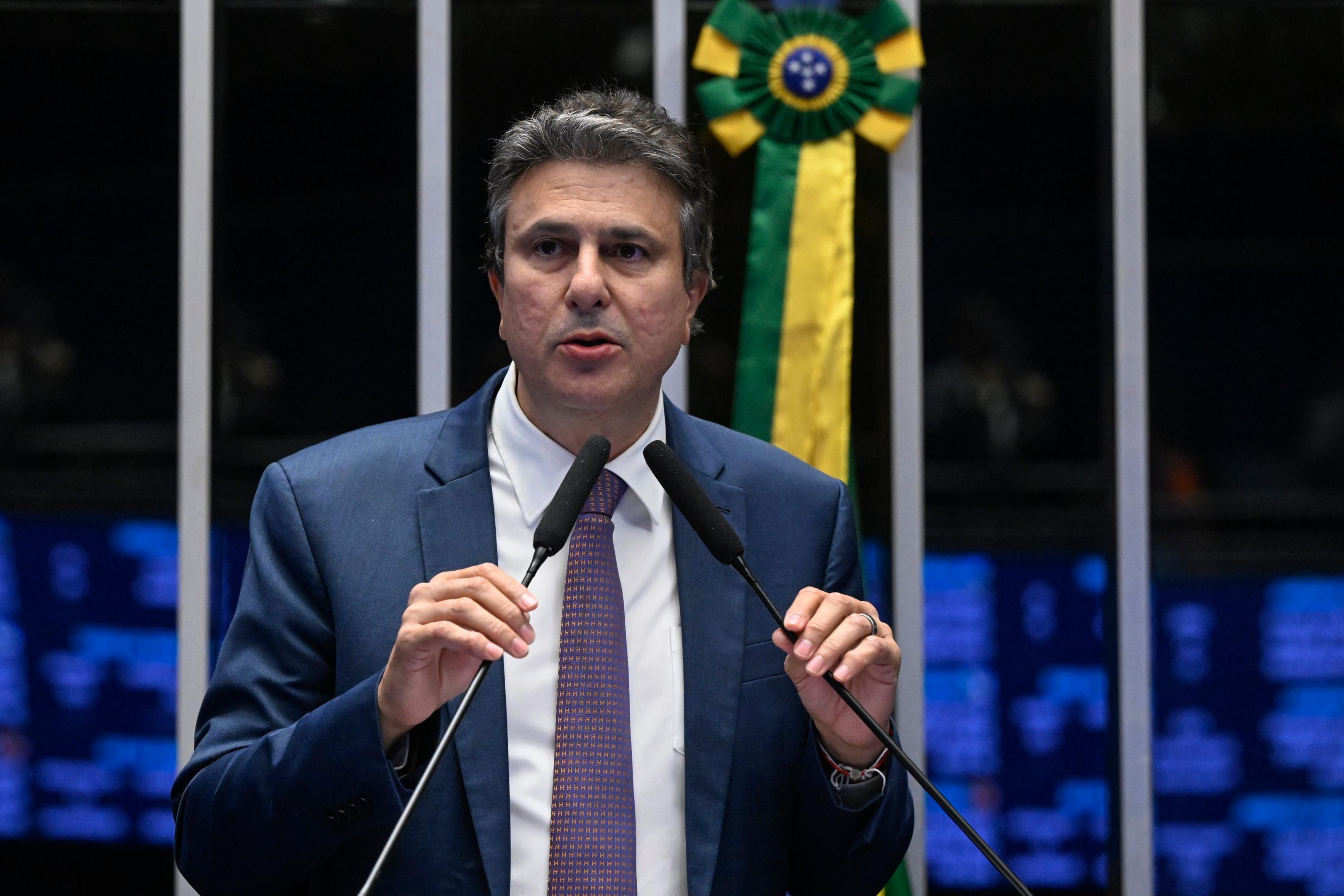 L&iacute;der do PT no Senado, Camilo Santana (CE)