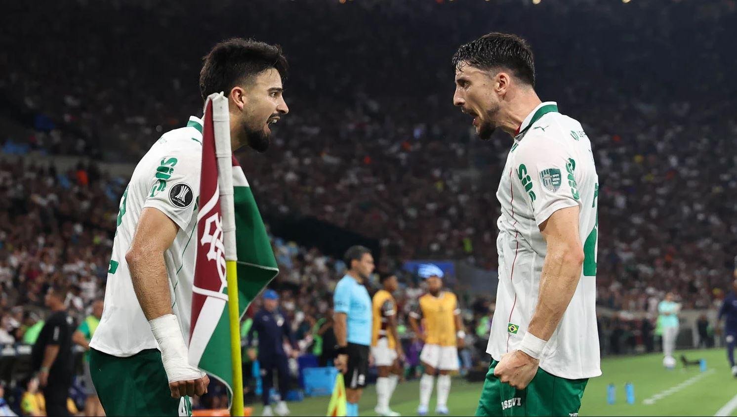O futebol brasileiro tem donos
