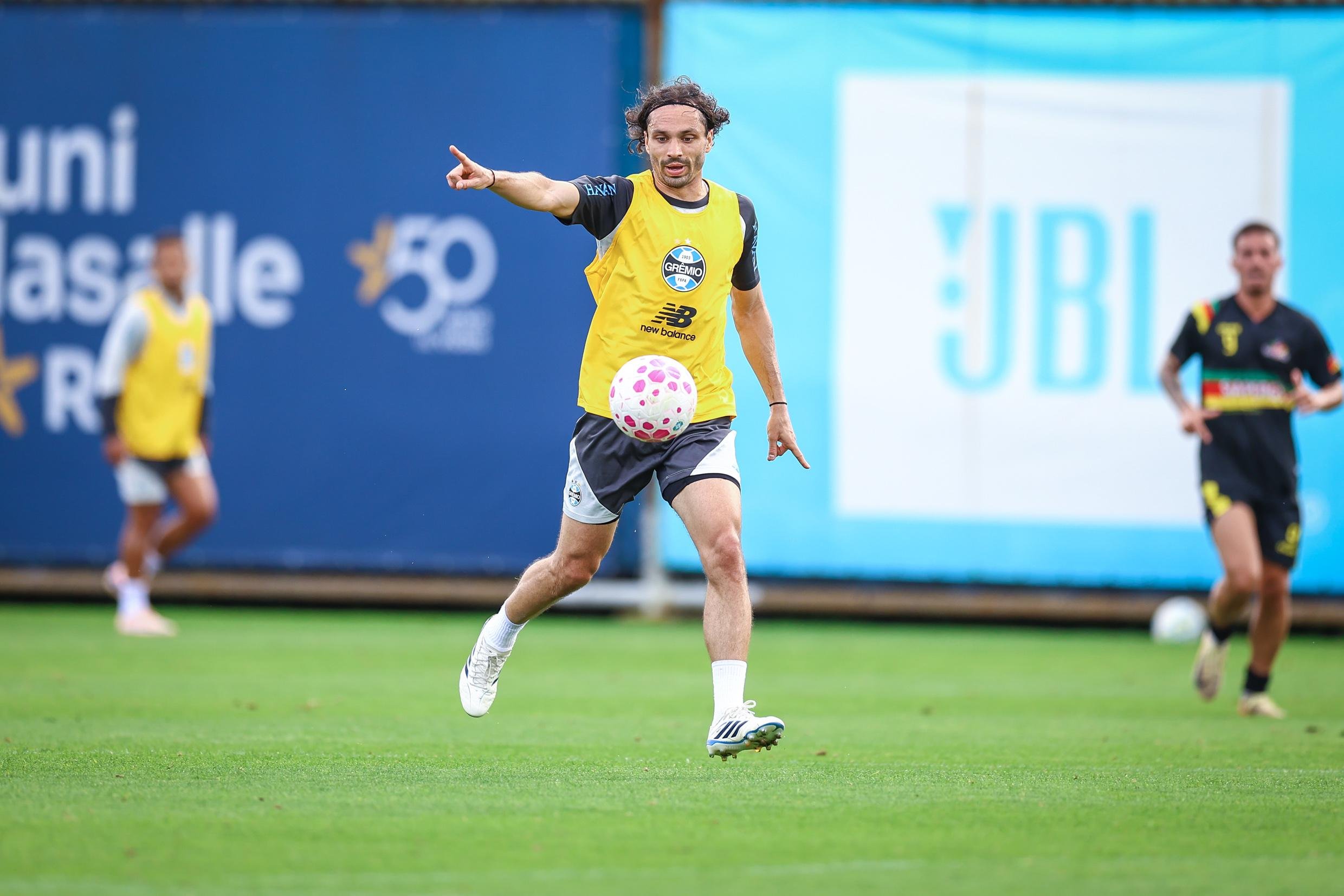 Grêmio vence o Sindicato dos Atletas em jogo-treino
