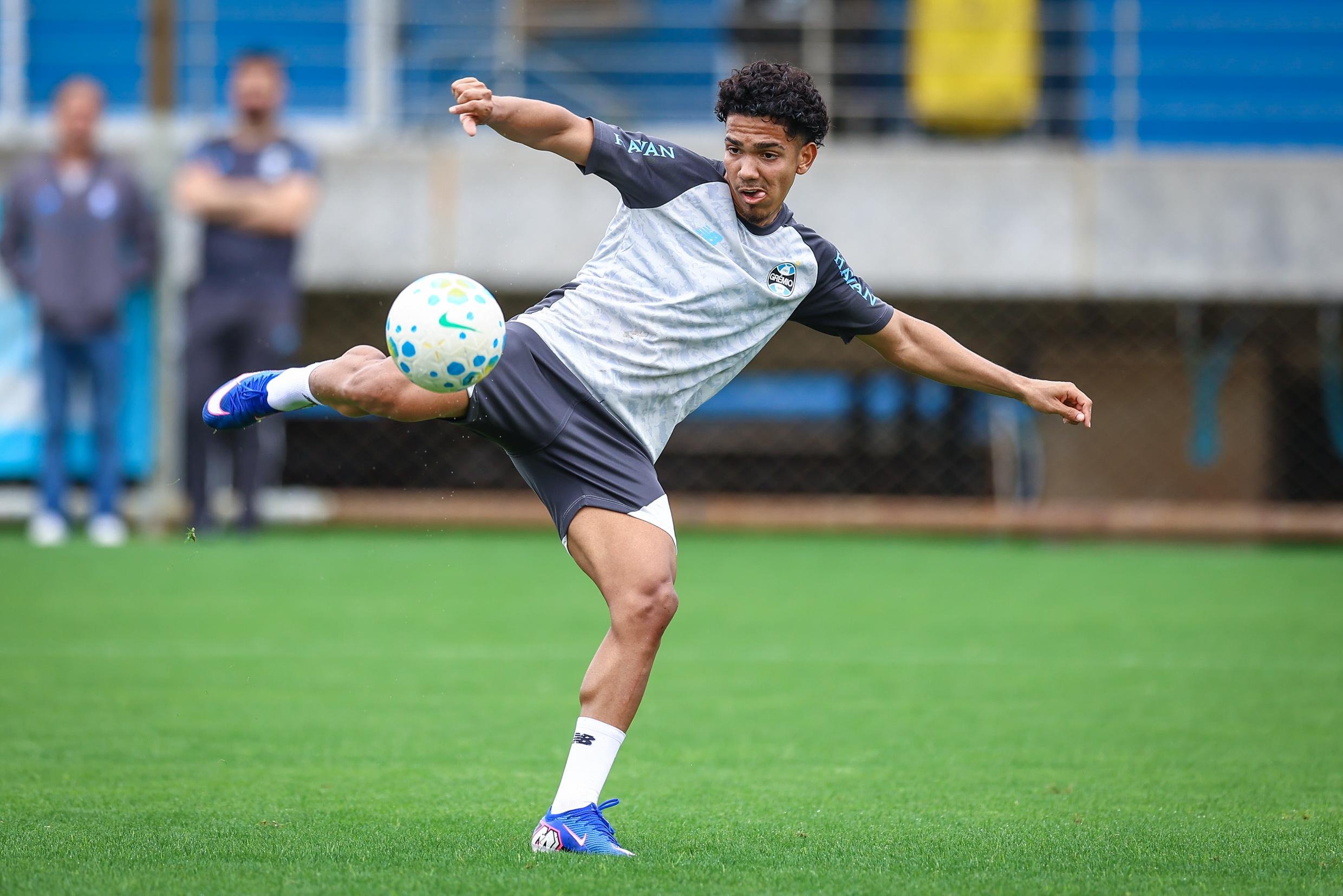 Grêmio divulga lesão de dois jogadores; confira