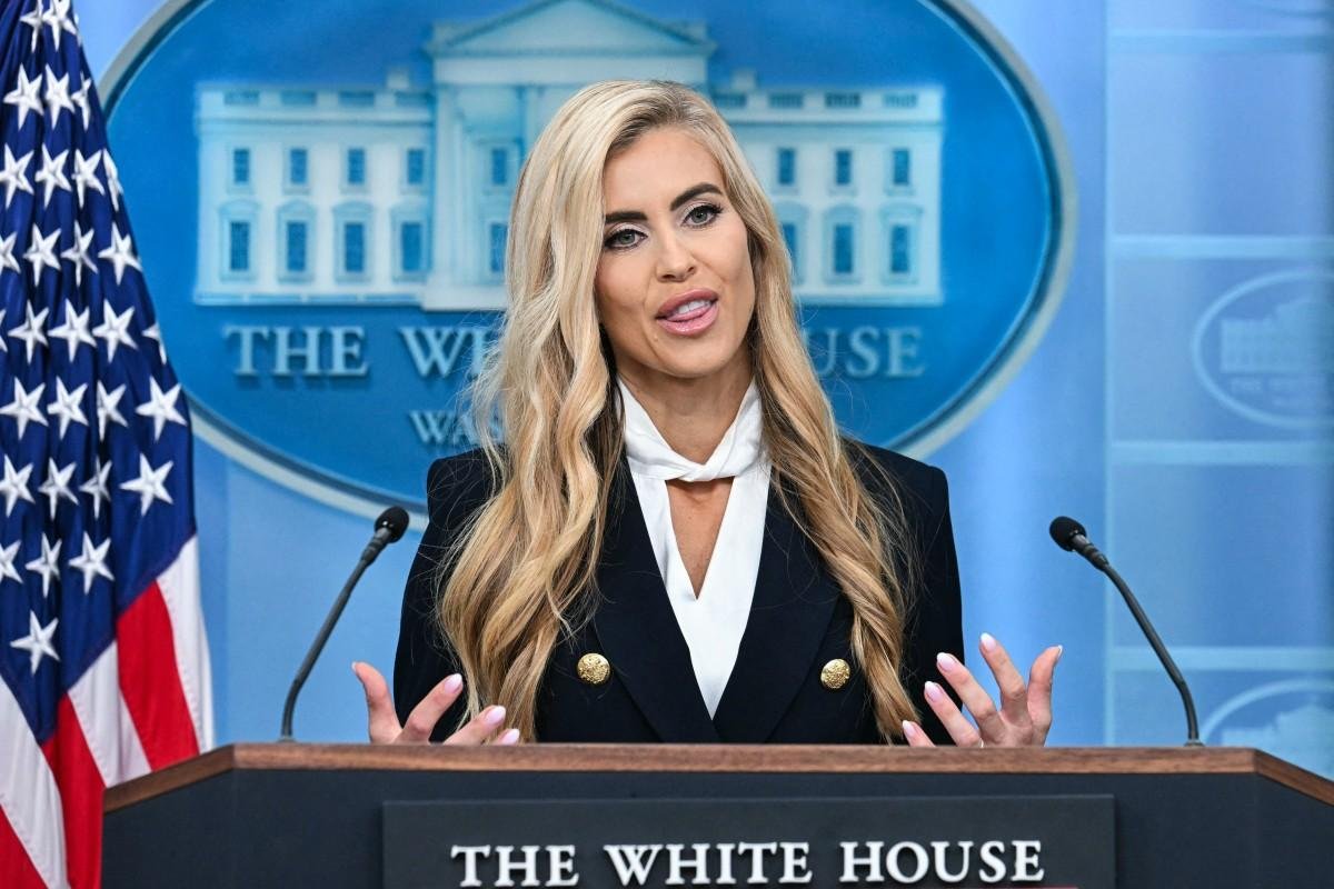 Nova chefe de imprensa de Trump admite que reprovou no exame de advocacia