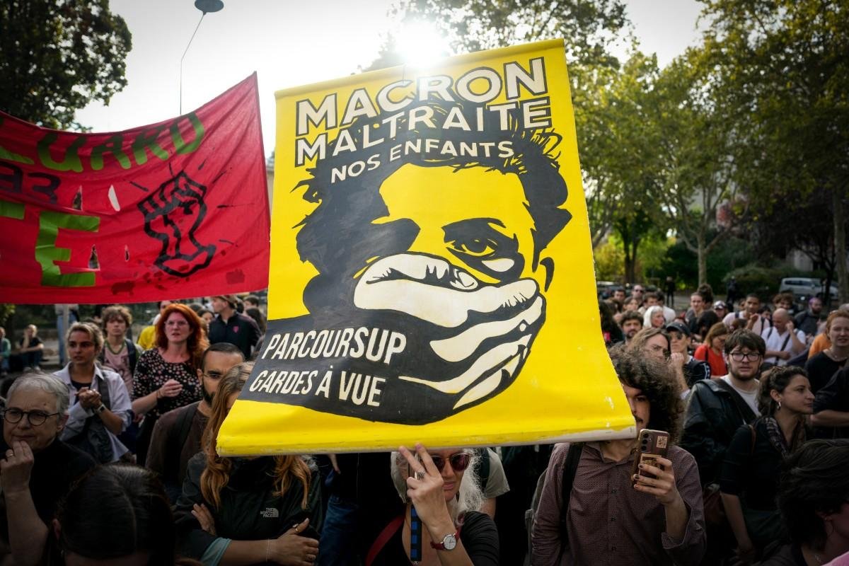 &ldquo;Desigualdade real&rdquo;: Protestos revelam o abismo educacional na Fran&ccedil;a