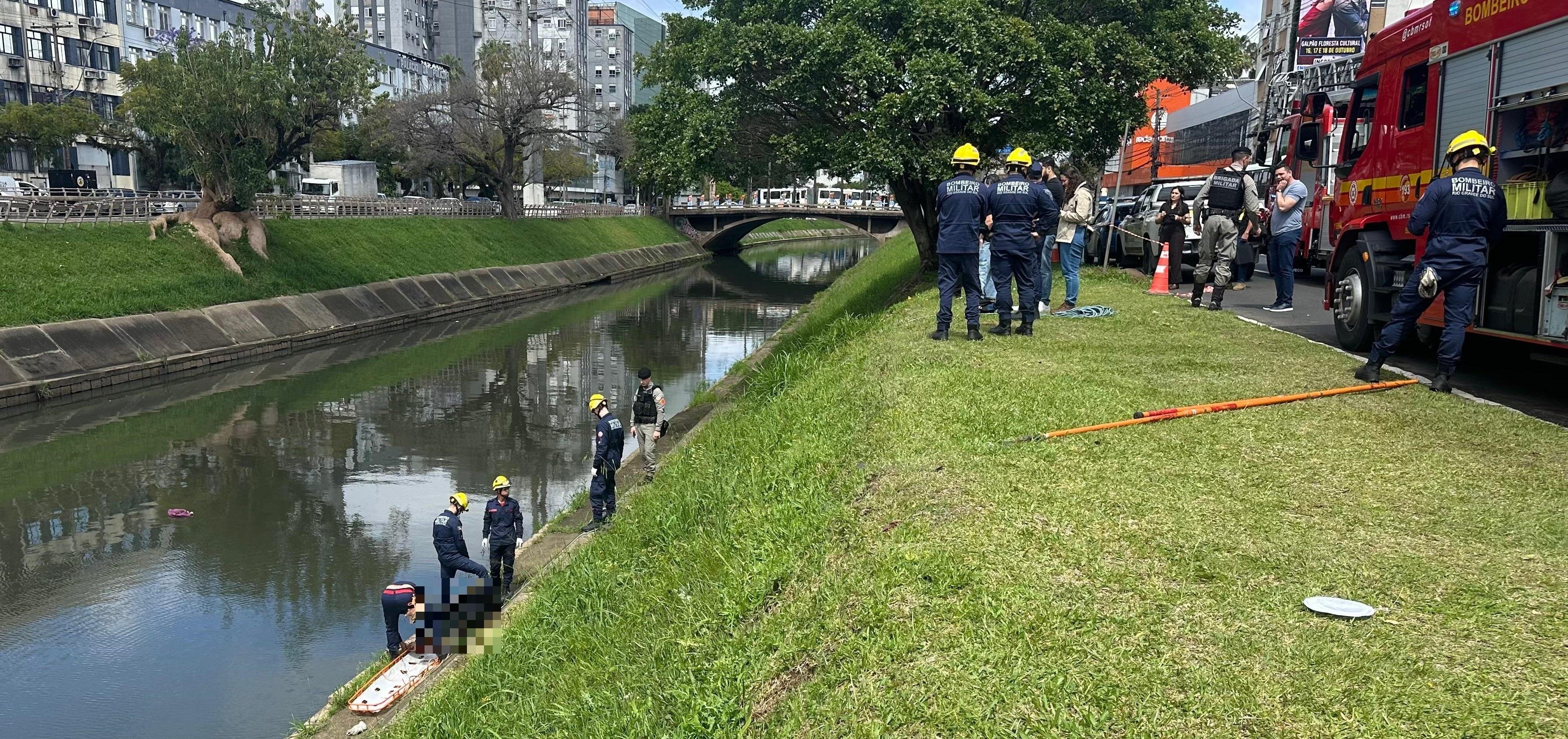 Corpo de homem é encontrando boiando no Arroio Dilúvio, em Porto Alegre