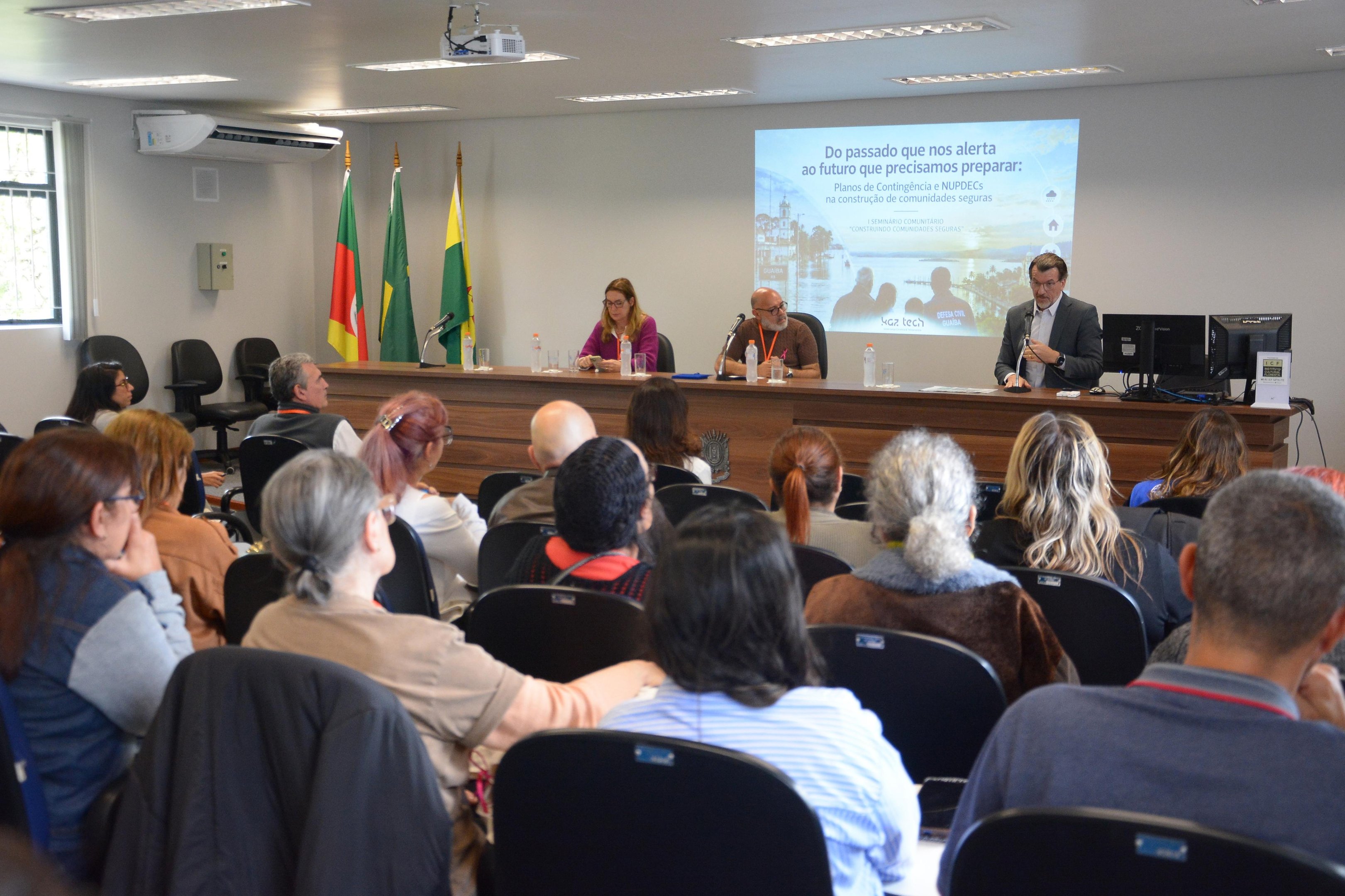Seminário em Guaíba discute educação comunitária diante de desastres climáticos