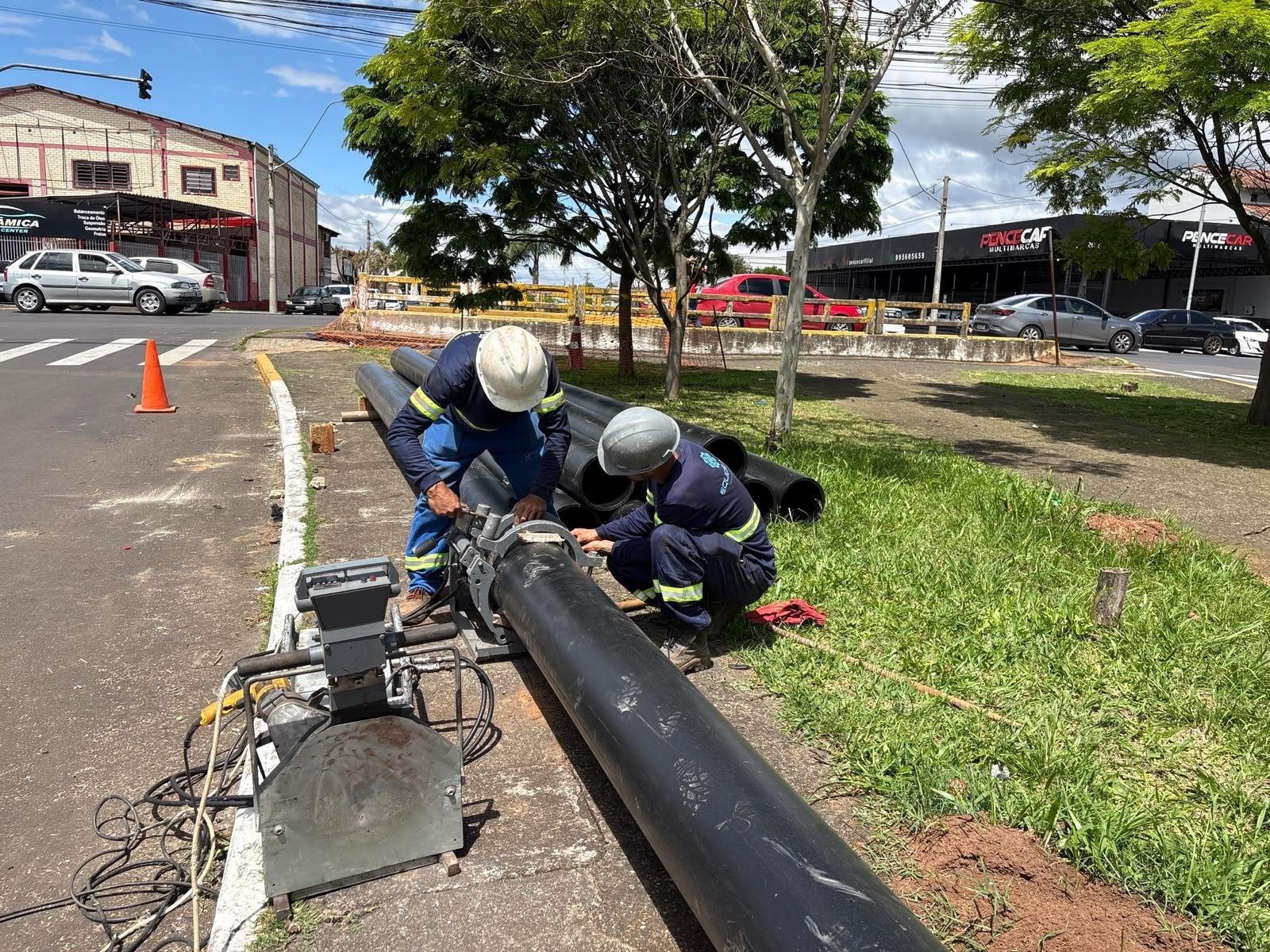 Corsan inicia substituição de rede de água para evitar rompimentos no bairro Mathias Velho, em Canoas