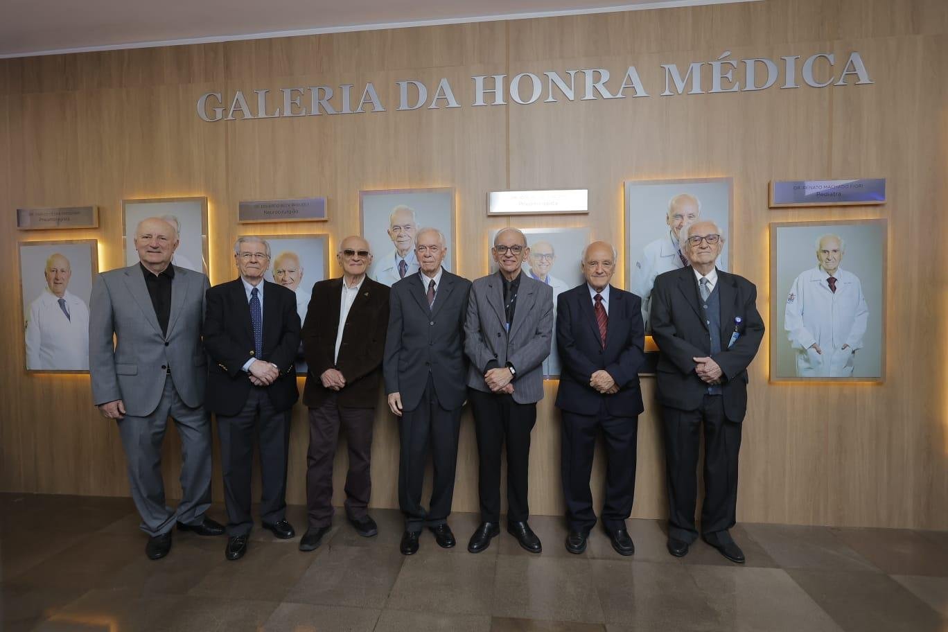 Hospital São Lucas da PUCRS inaugura Galeria da Honra Médica em seu cinquentenário