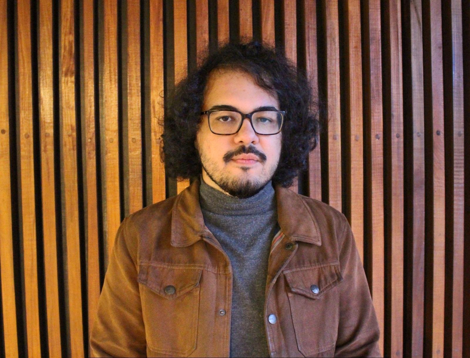 Rodrigo M. Bittencourt lan&ccedil;a seu primeiro livro