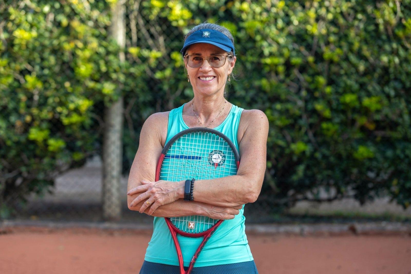 Niege Dias deixou a carreira de atleta aos 22 anos, mas segue vivendo o t&ecirc;nis de outras formas