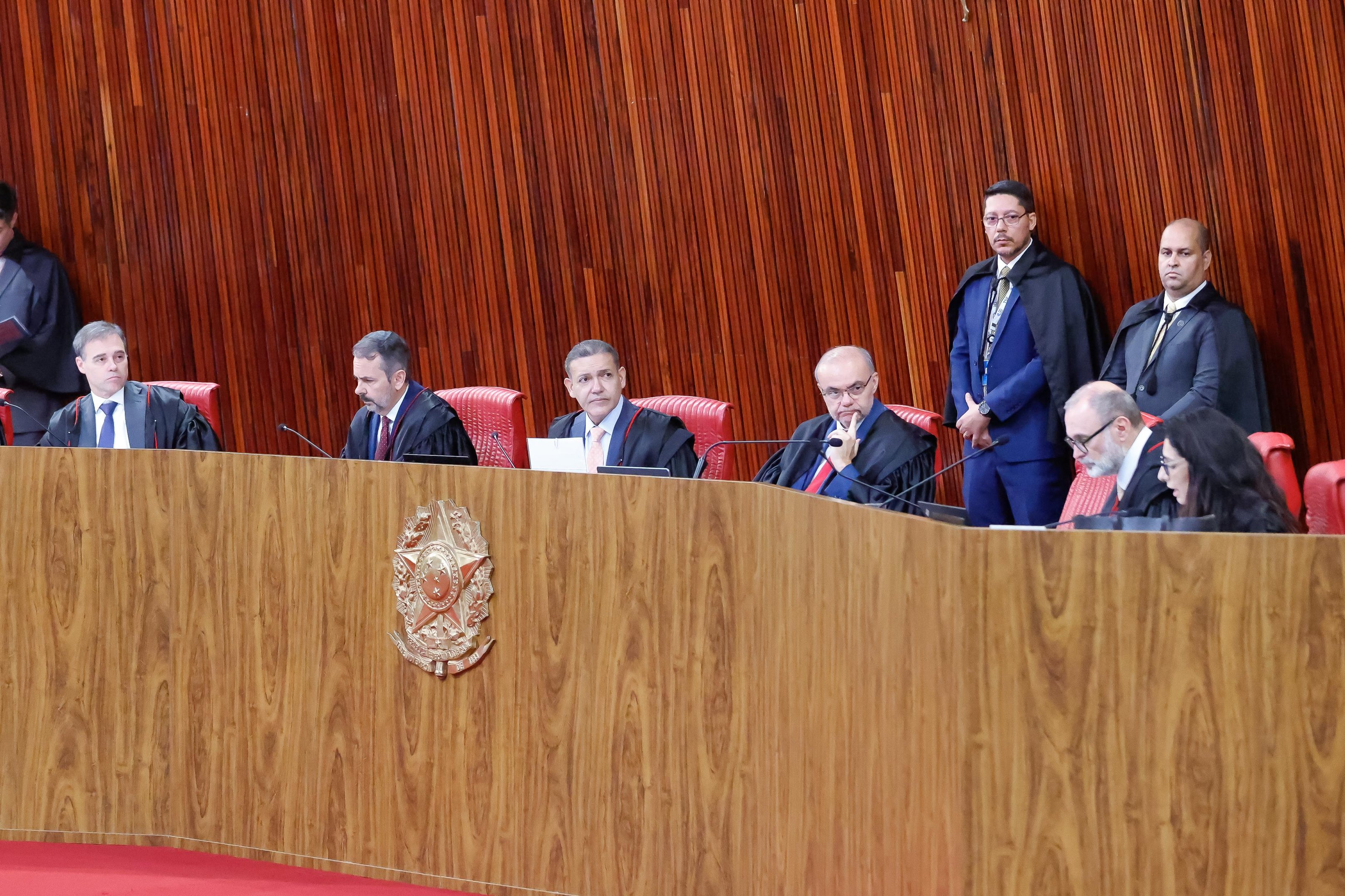 TSE deve confirmar ordem para Meta tratar candidatos com igualdade, mas só daqui para frente