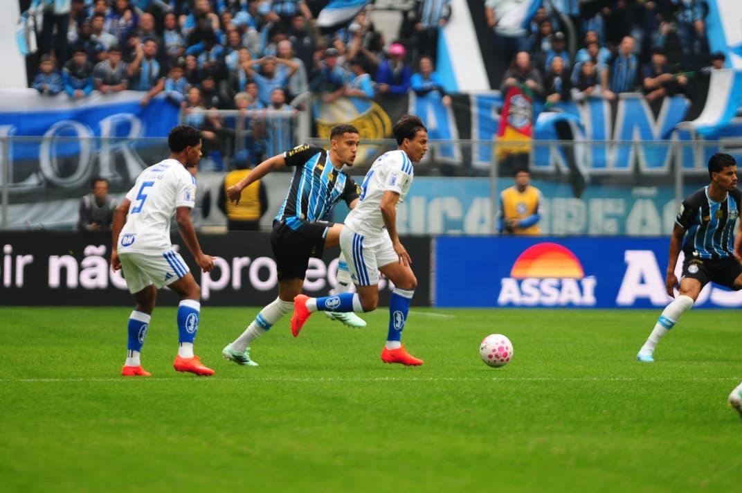 Gr&ecirc;mio levou 4 a 2 de virada