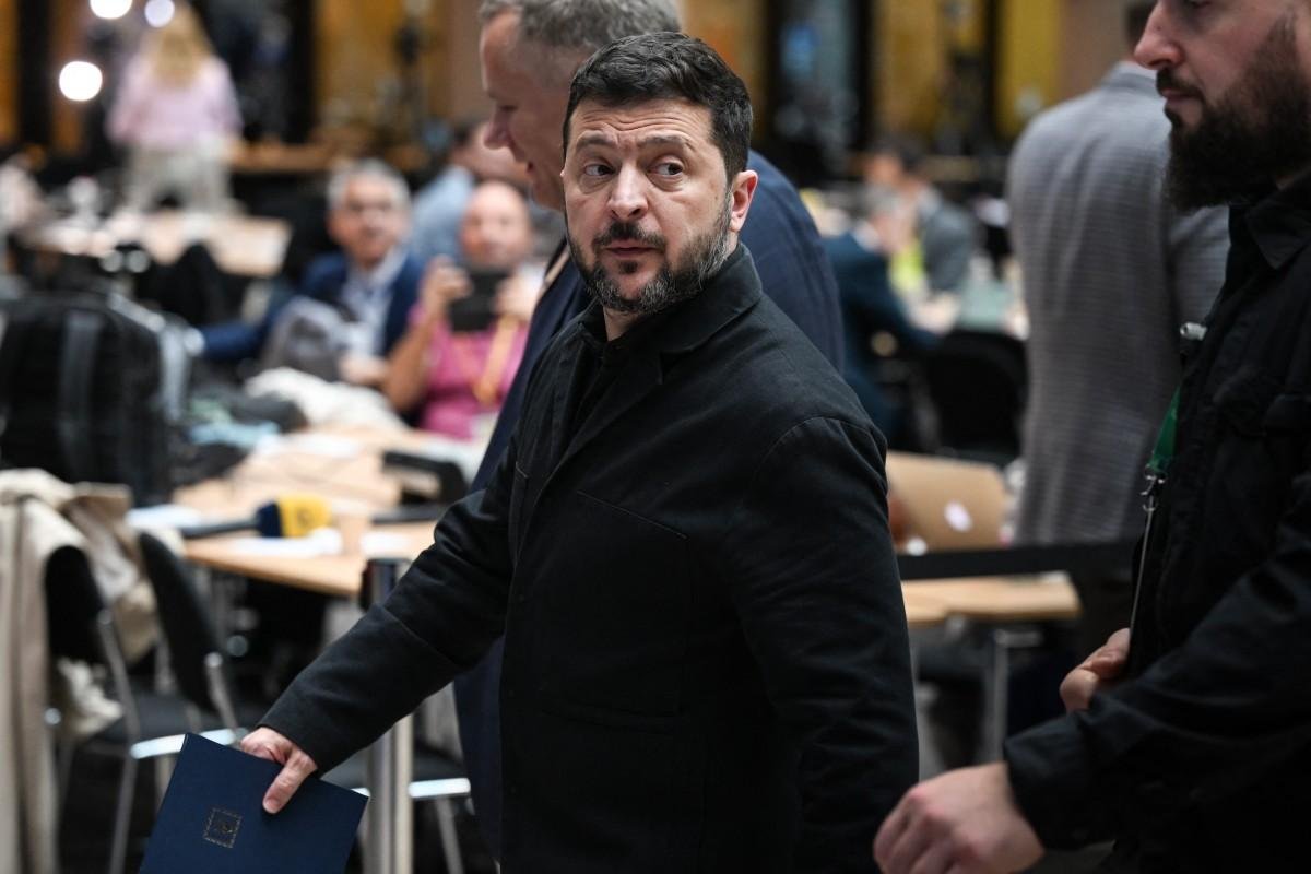 Limitações no sistema de satélites Starshield atrapalham tropas, diz Volodimir Zelensky